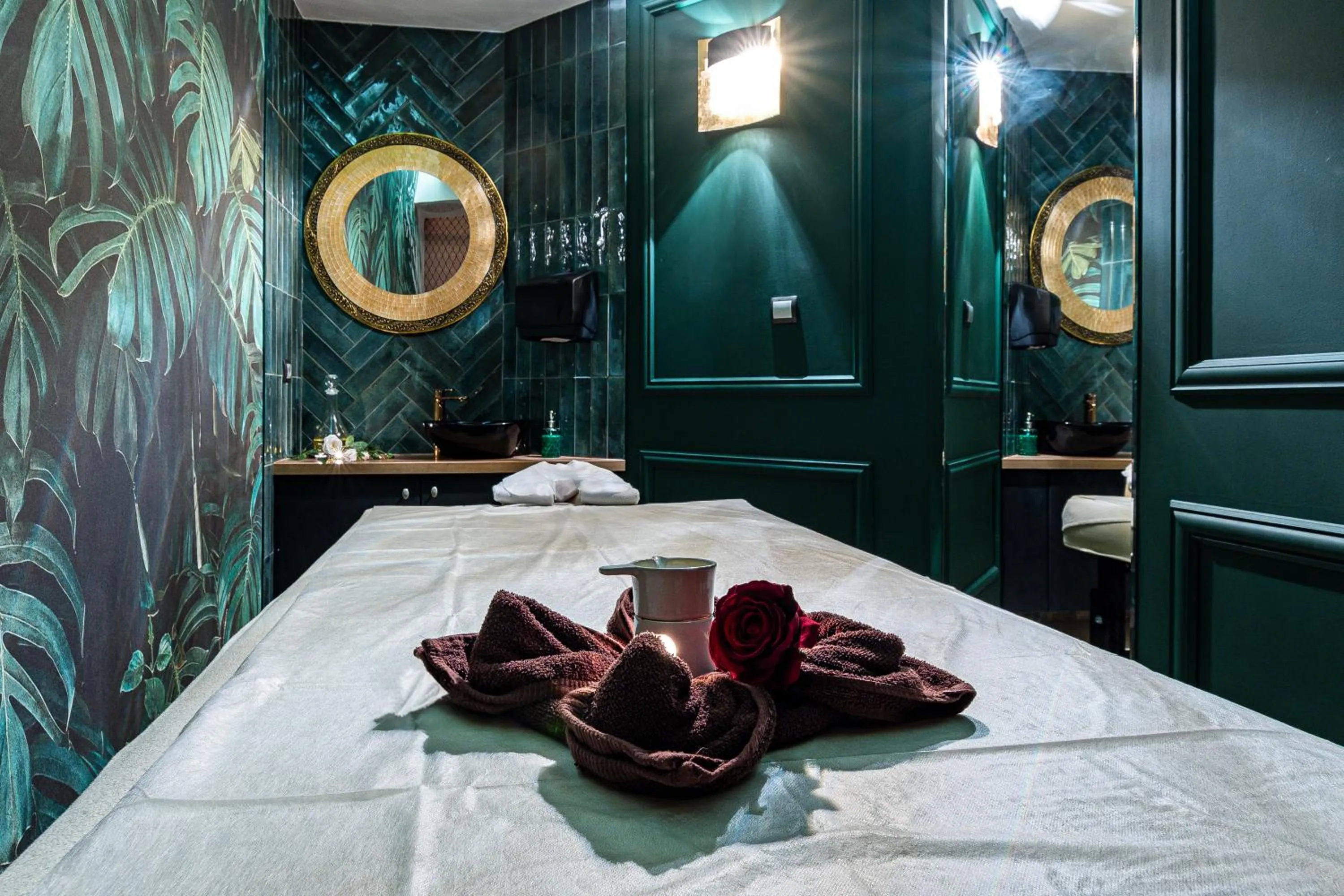 Spa and wellness centre/facilities, Bed in Hotel Galicja Superior Wellness & Spa