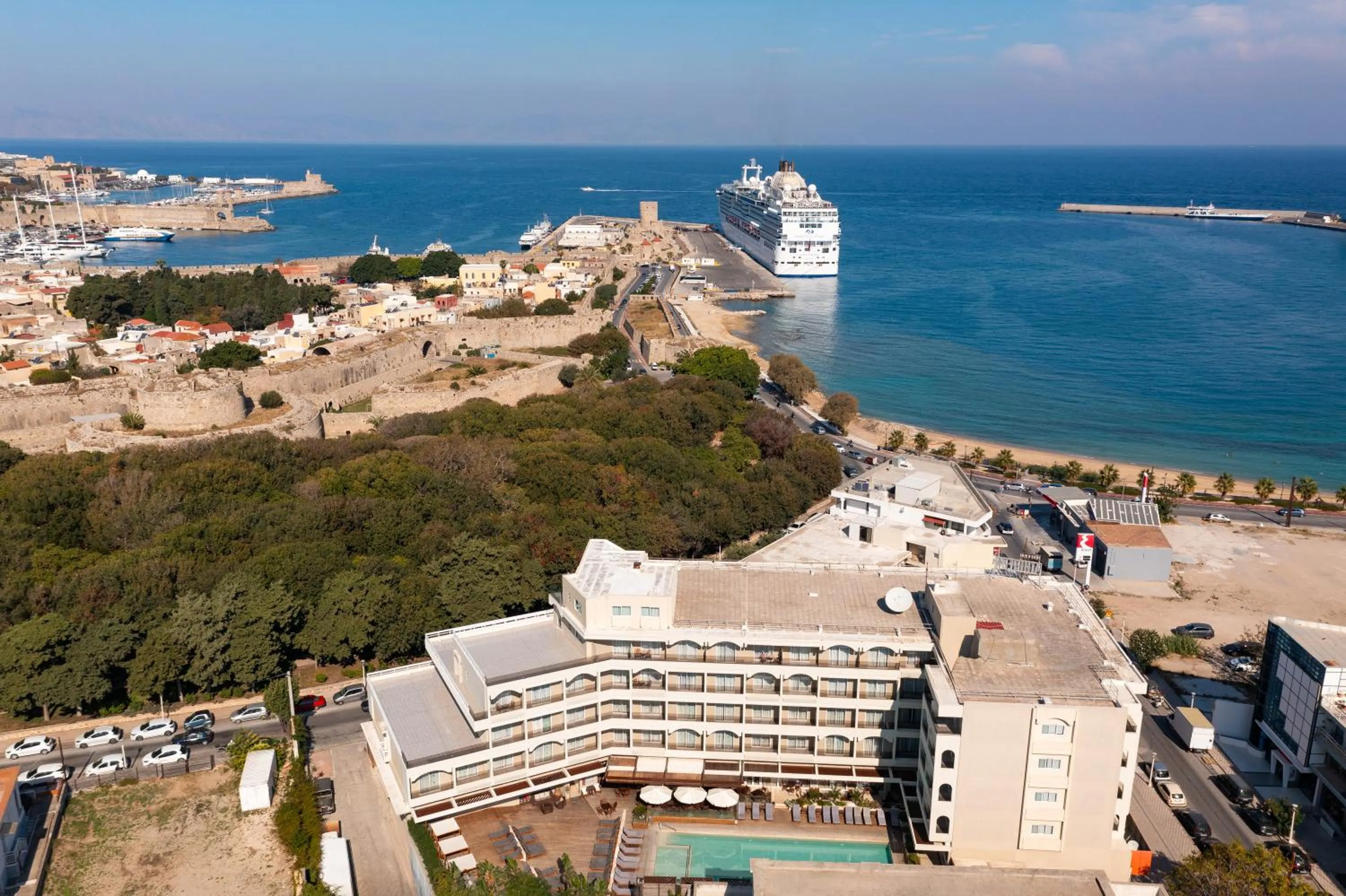 Property building in Athineon Hotel