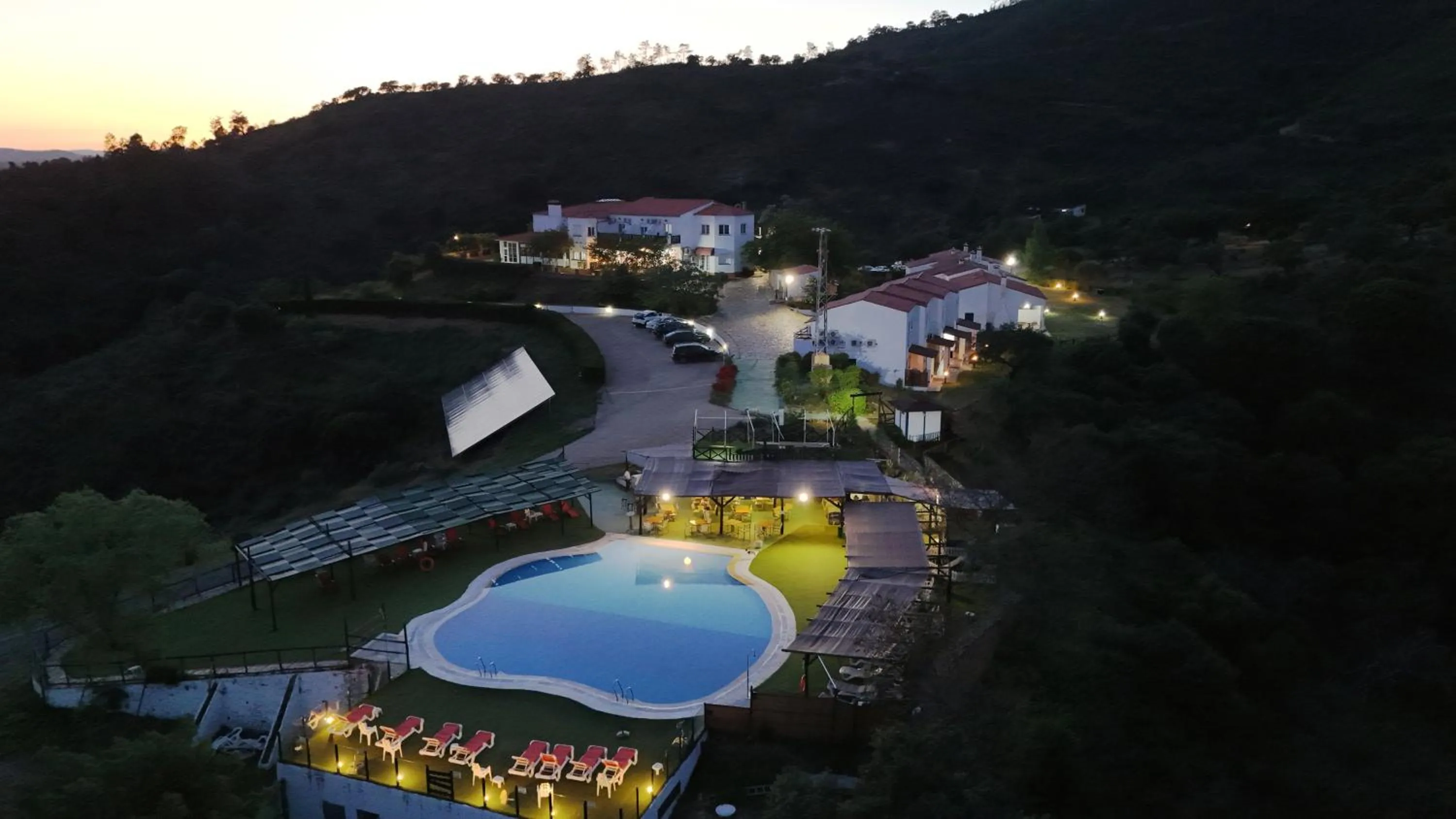 Property building in Complejo Los Veneros