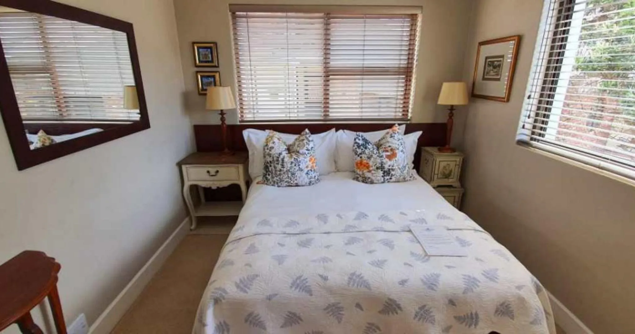 Bed in On the Beach Guesthouse Jeffreys Bay