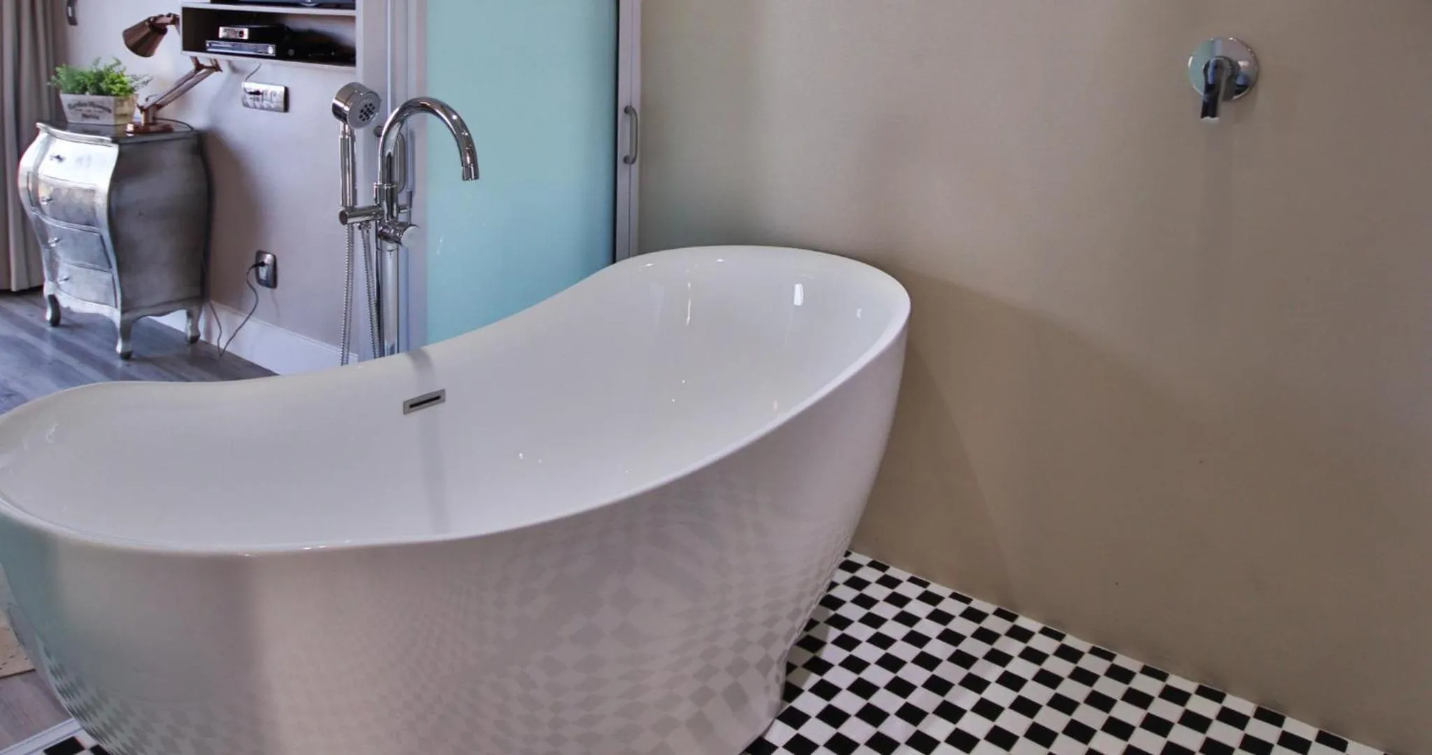 Bathroom in On the Beach Guesthouse Jeffreys Bay