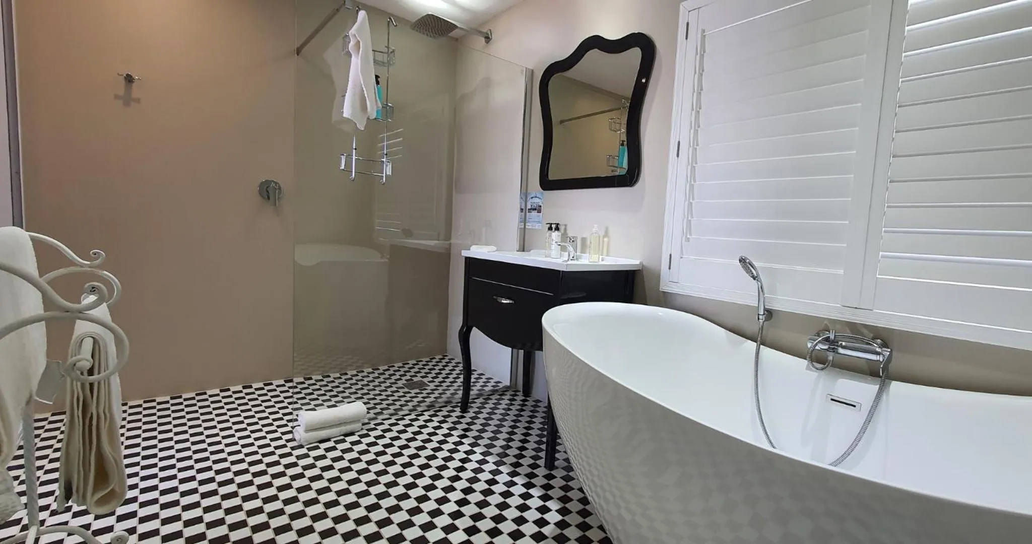 Shower in On the Beach Guesthouse Jeffreys Bay