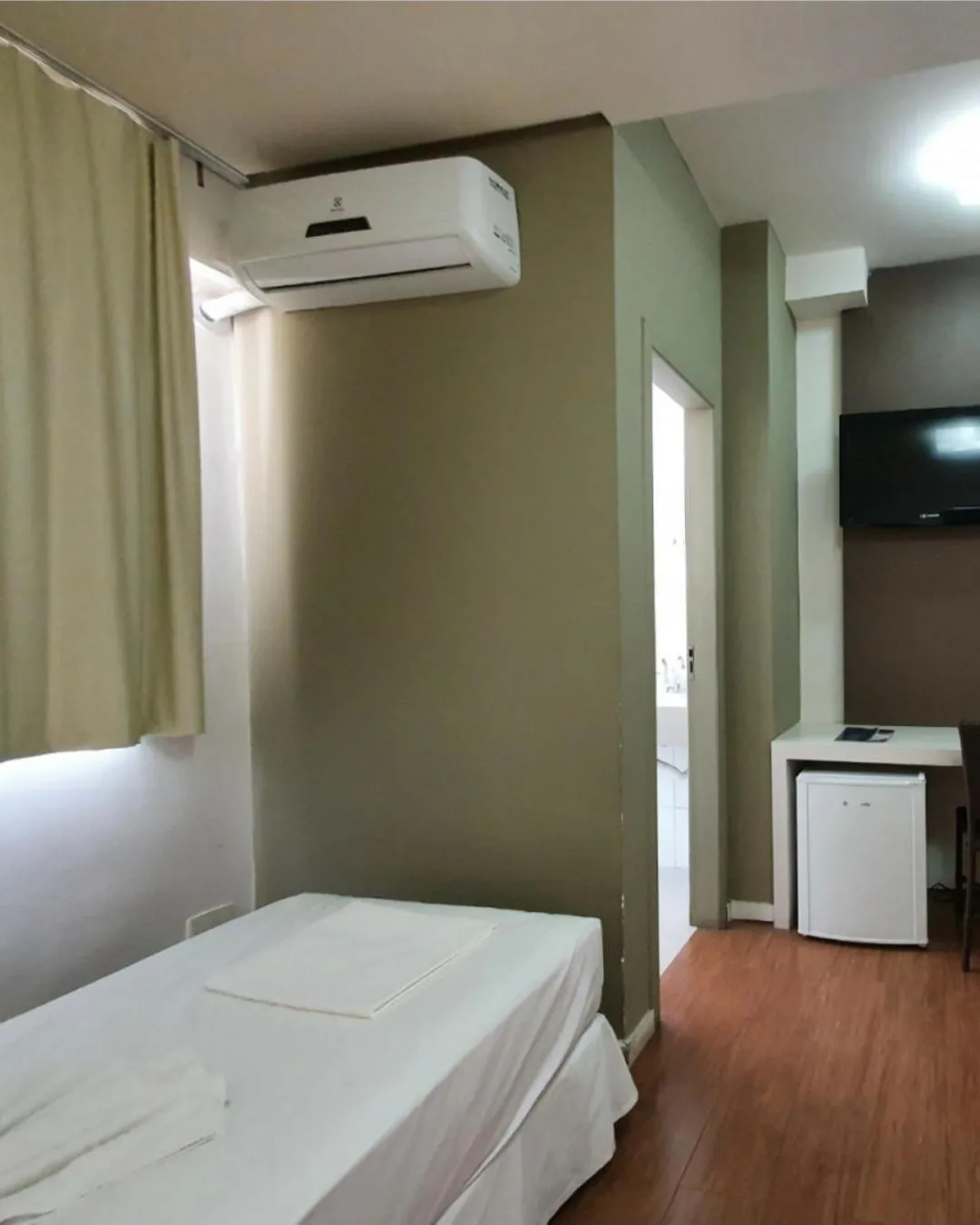 Bed in Excellence Comfort Hotel