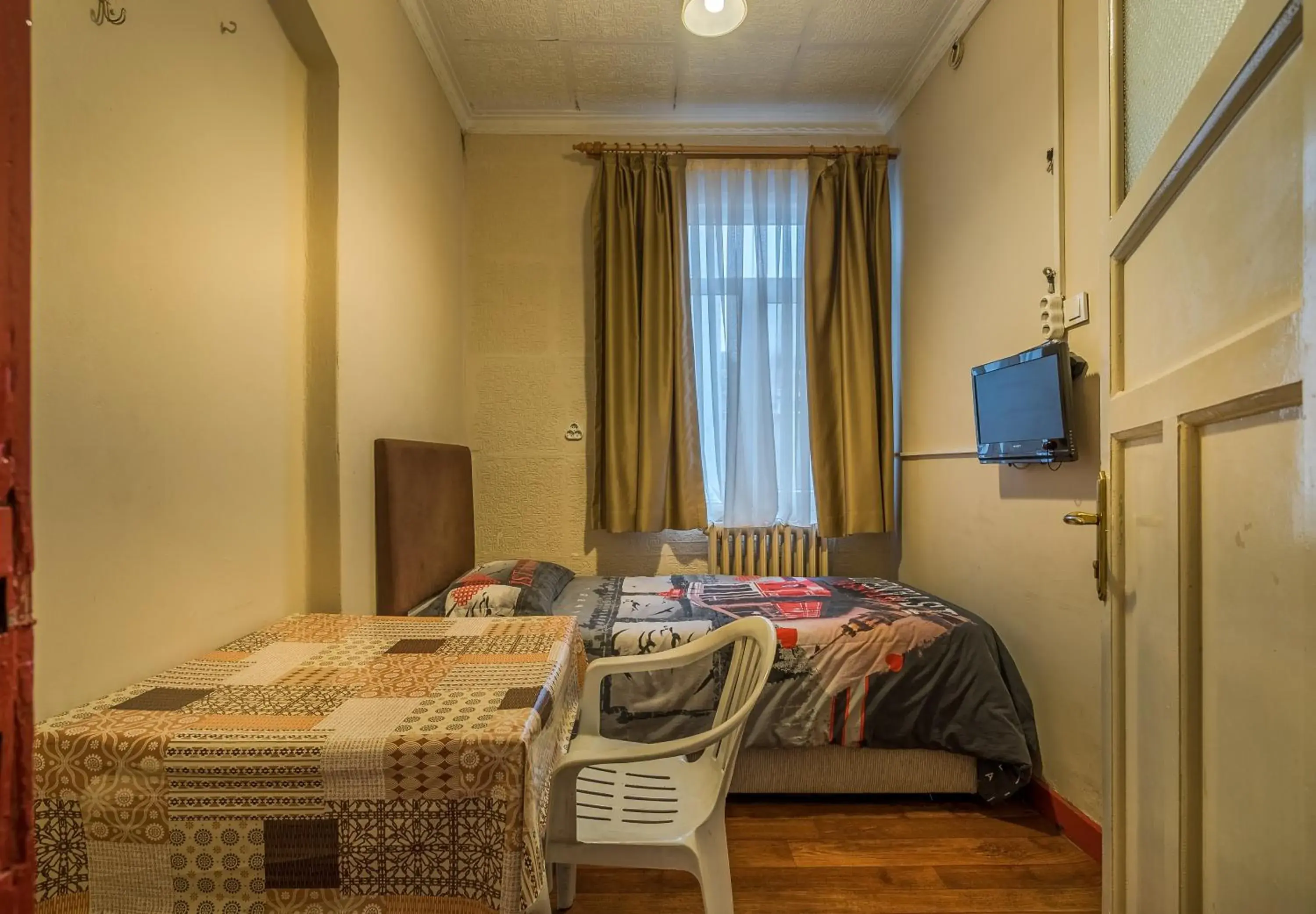Economy Single Room with Shared Bathroom in Erenler HoTeL & HosTeL Economy Single Room with Shared Bathroom in Erenler HoTeL & HosTeL