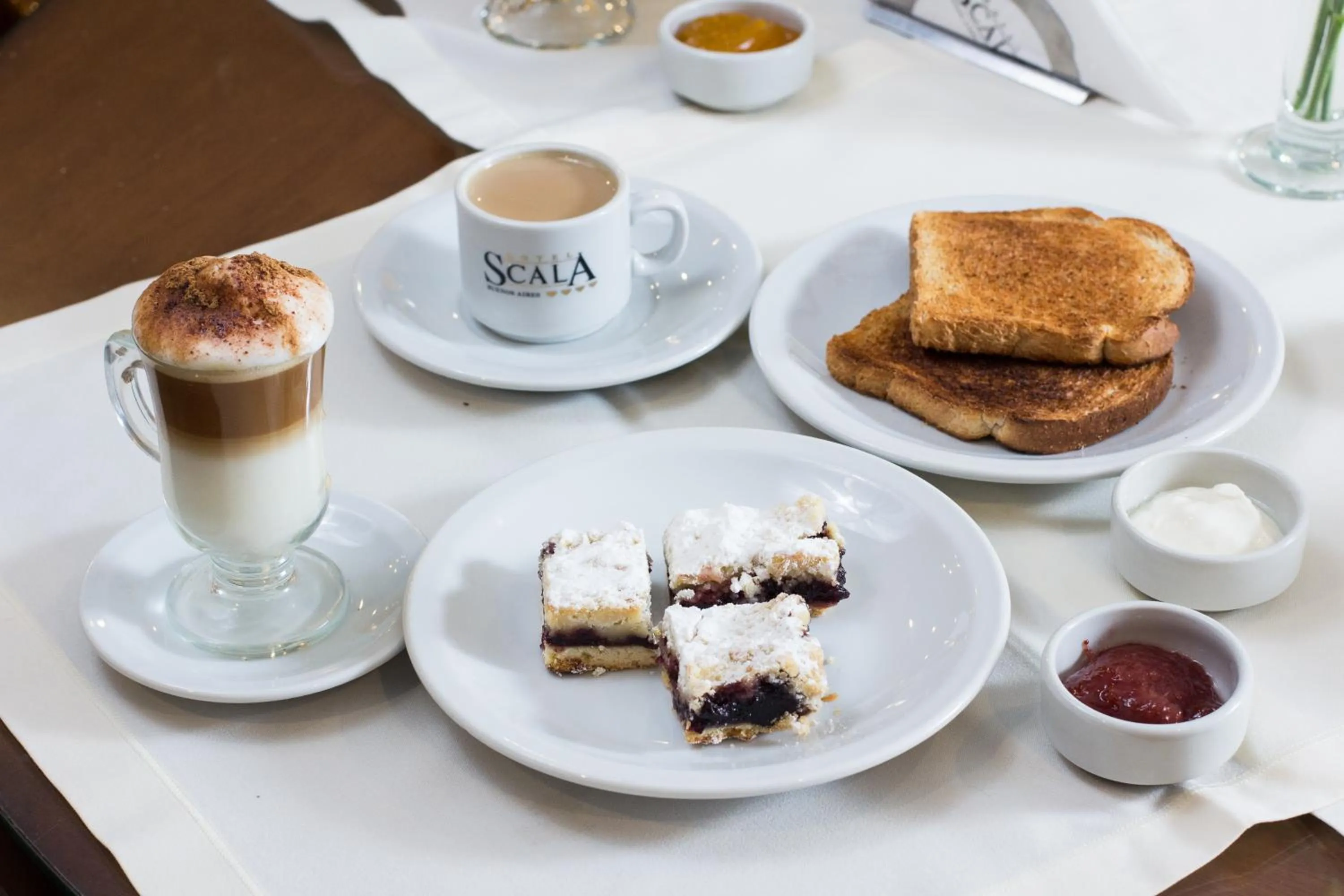 Breakfast in Scala Hotel Buenos Aires