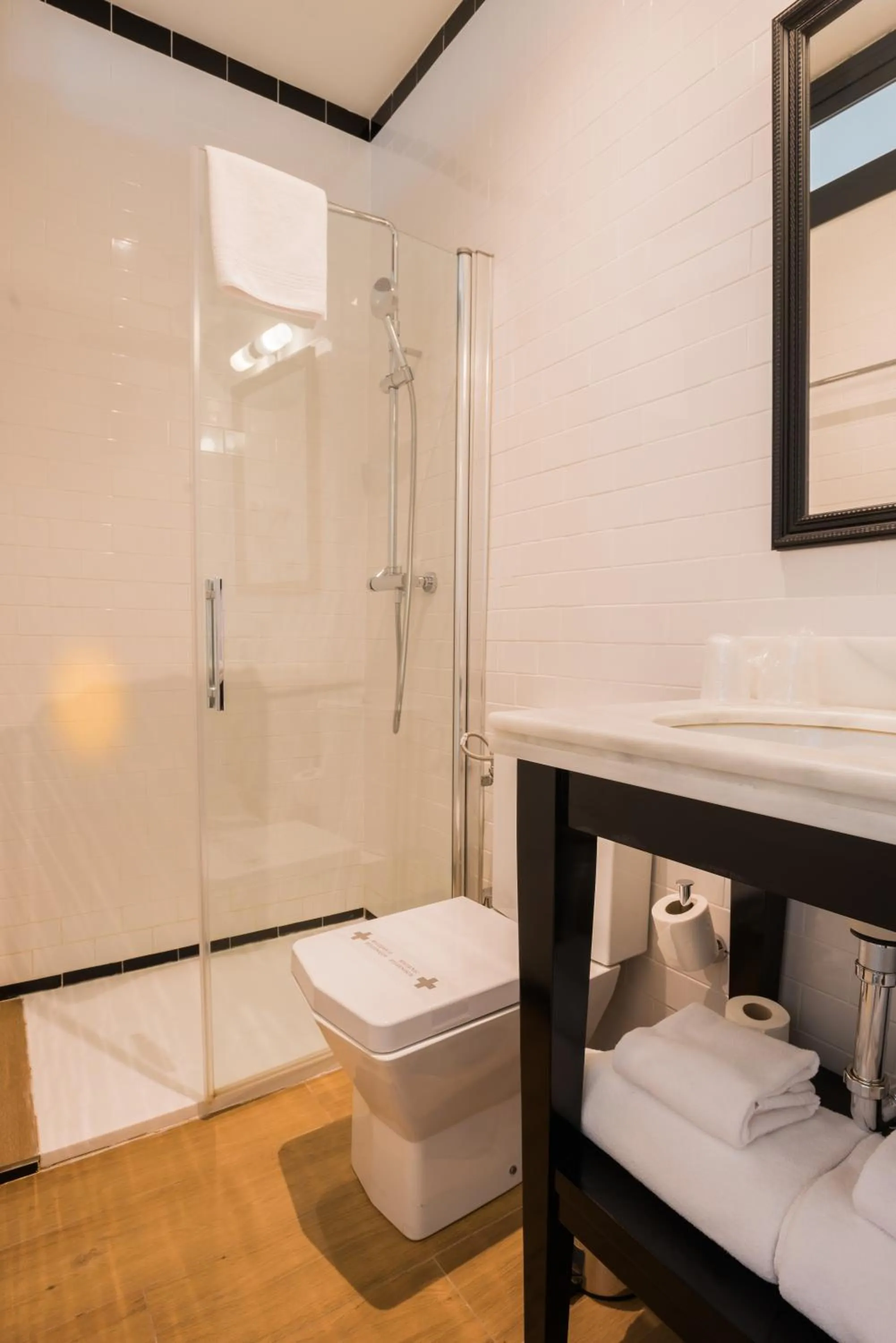 Bathroom in nüa cicerone