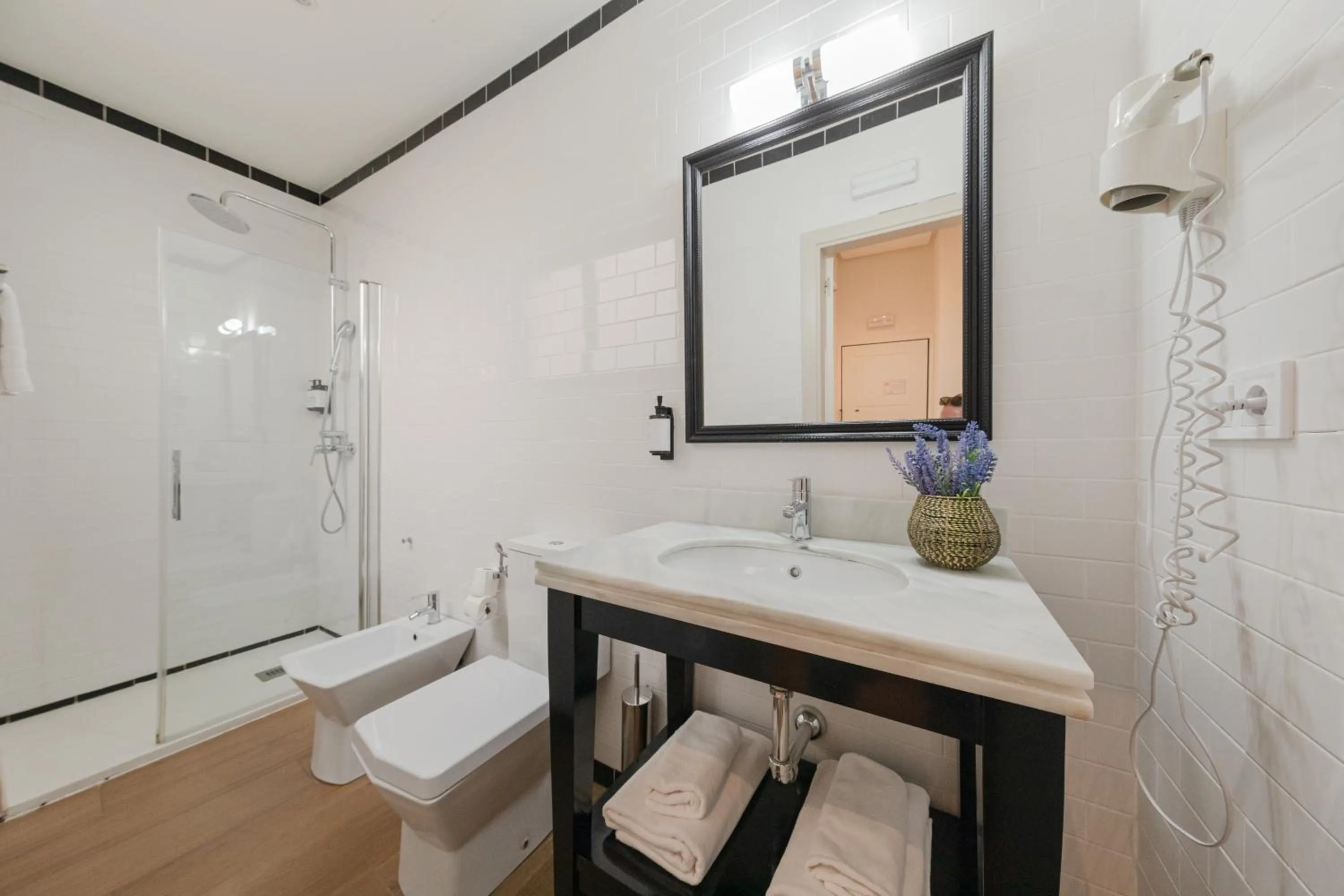 Bathroom in nüa cicerone