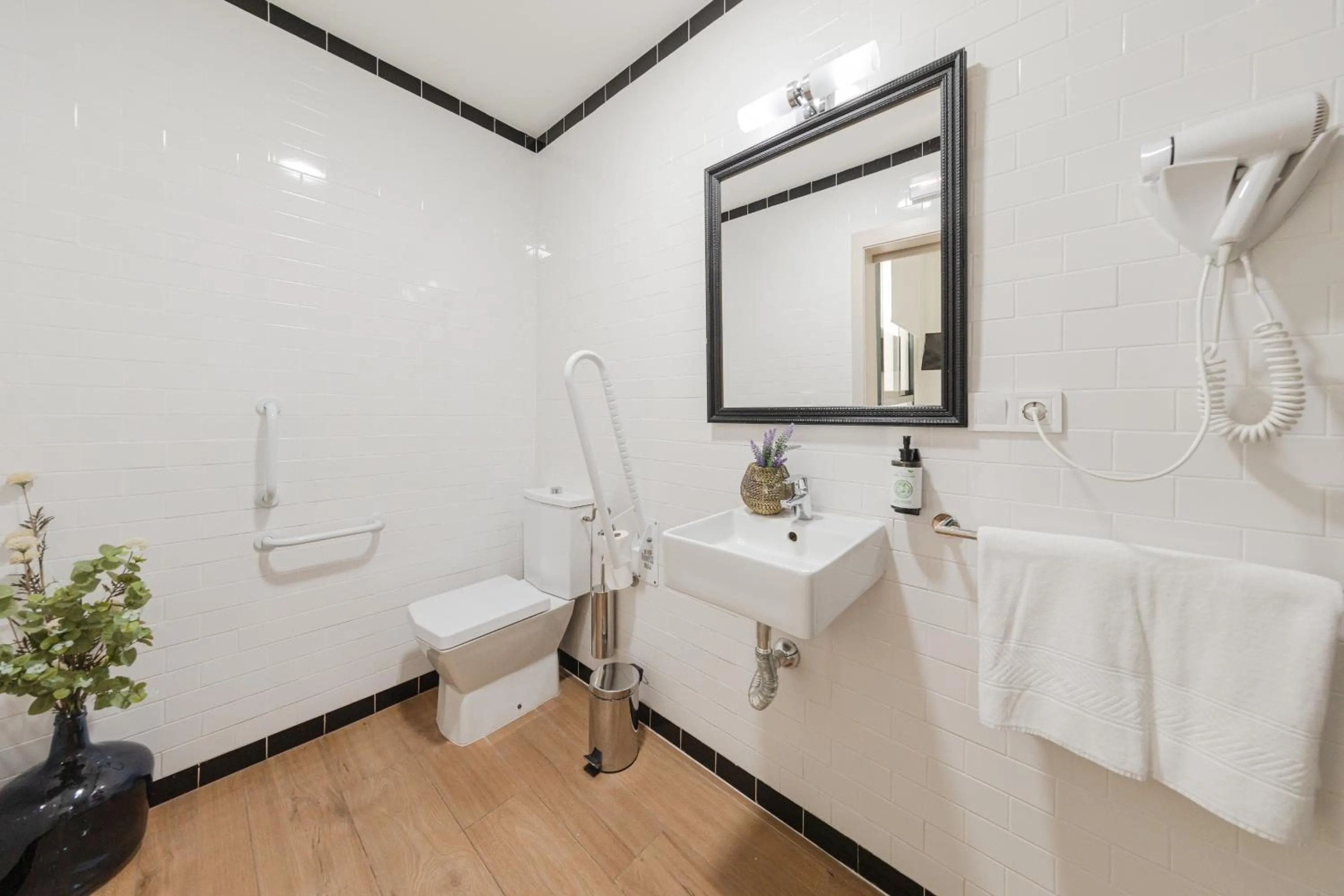 Bathroom in nüa cicerone