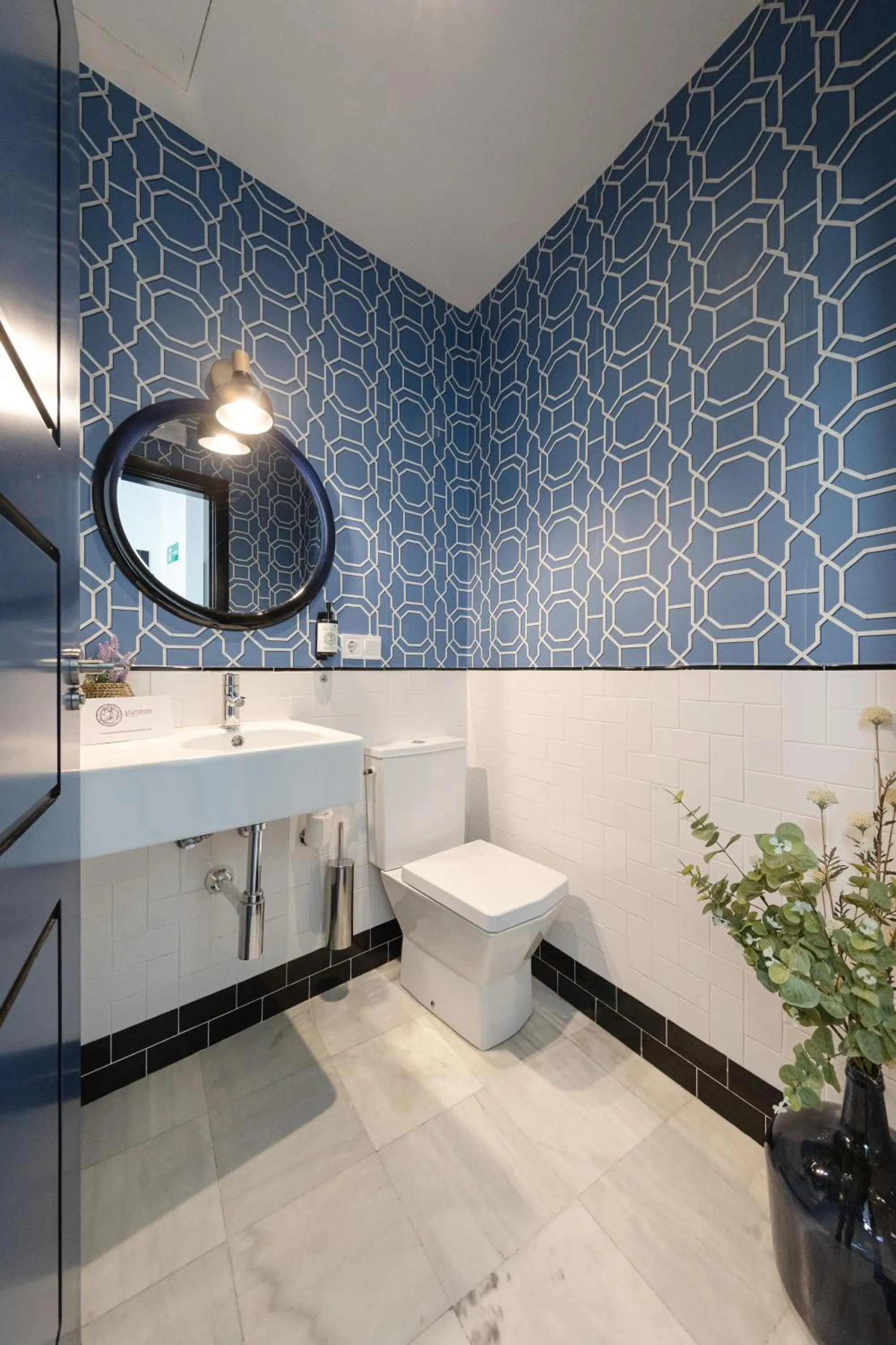 Public Bath in nüa cicerone