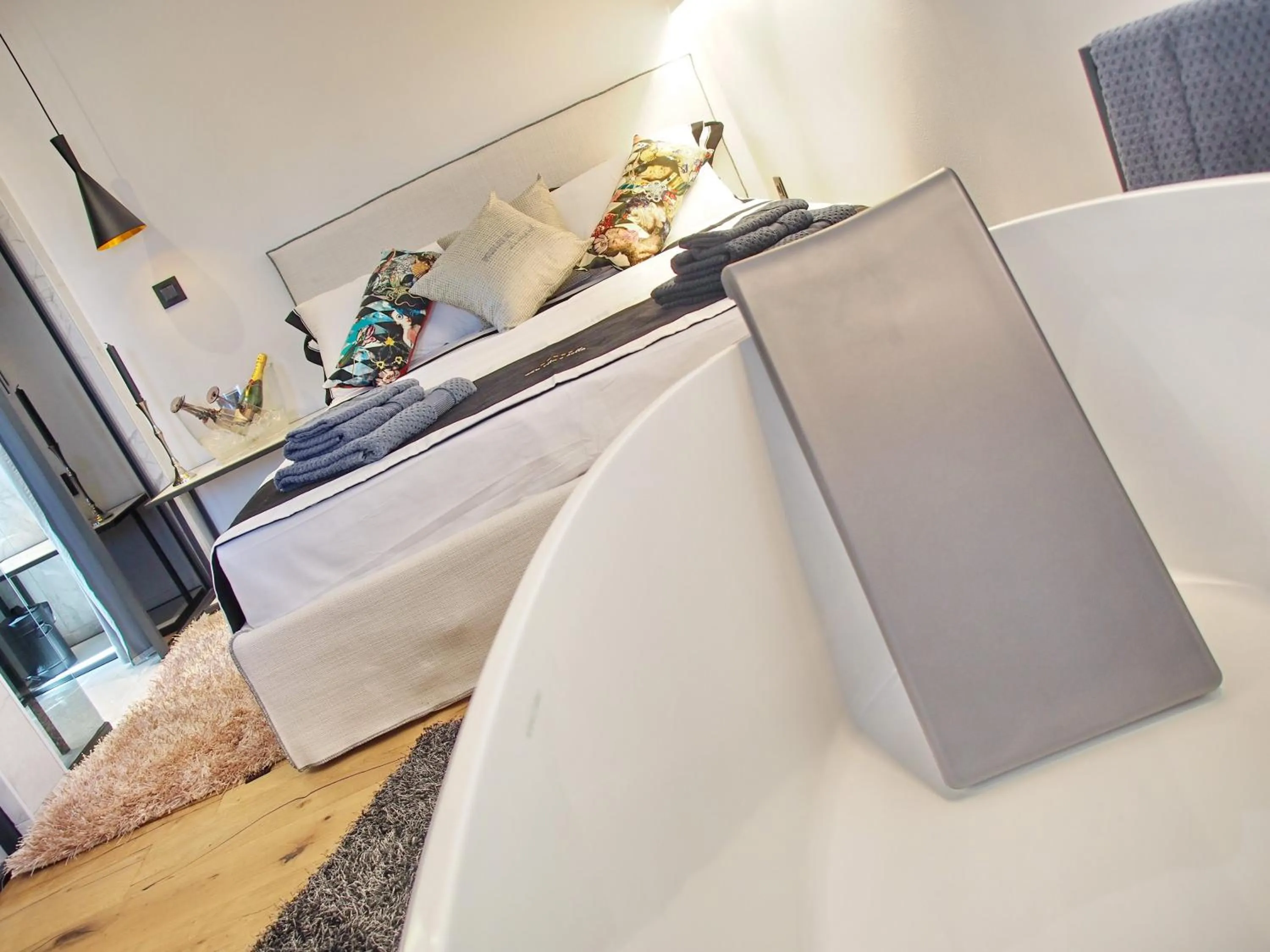 Bedroom in La Vita e Bella II