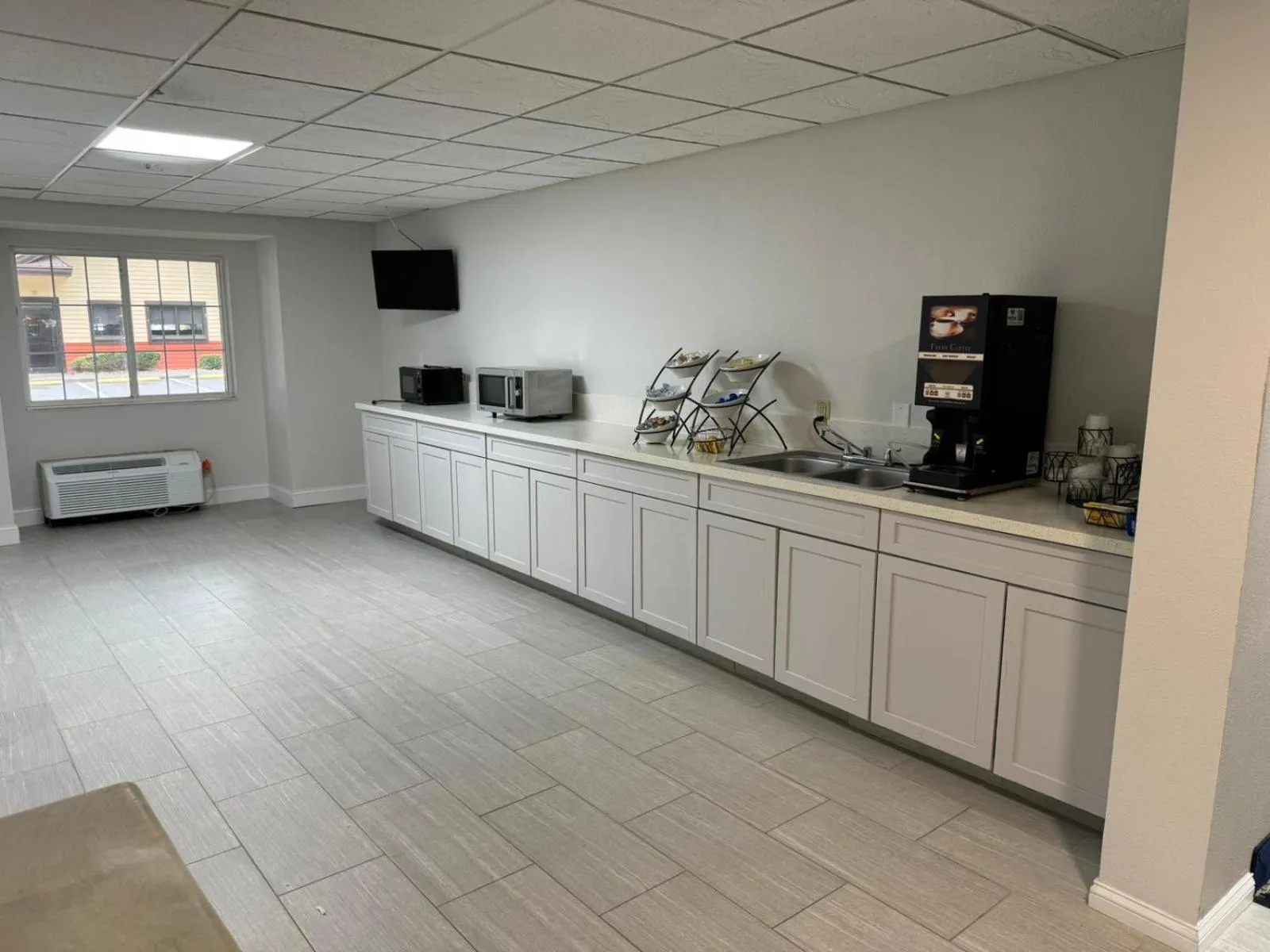 Breakfast in Microtel Inn by Wyndham Winston-Salem