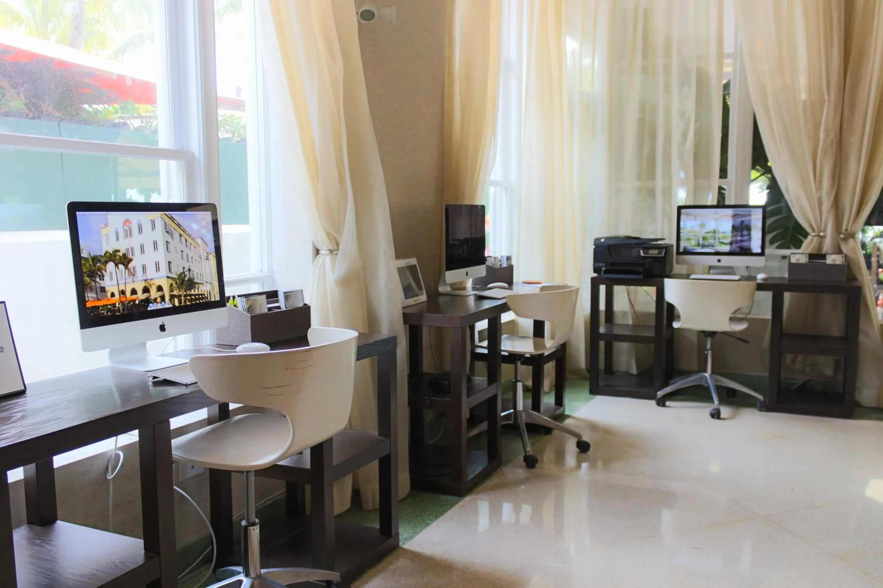 Business facilities in Hotel Breakwater South Beach