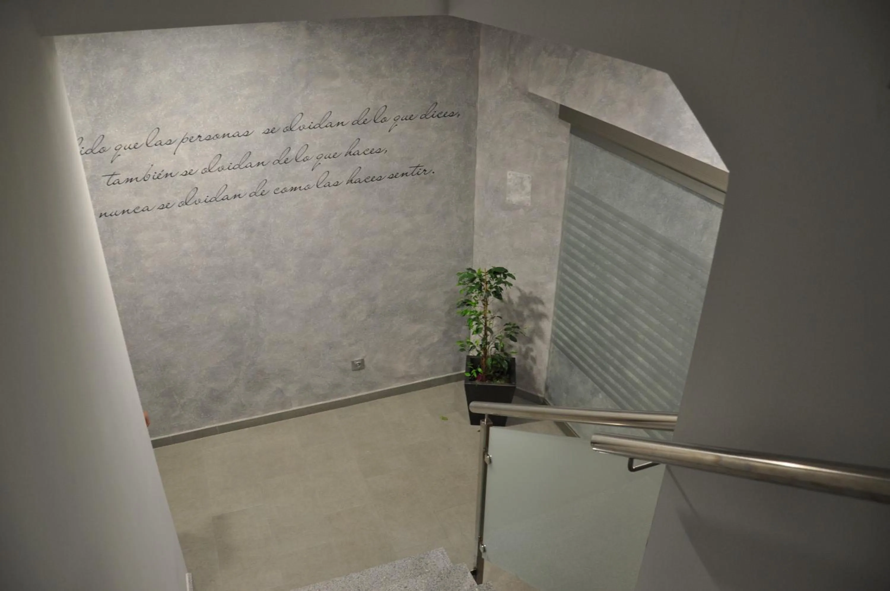 Decorative detail in Hotel HM Alfaro