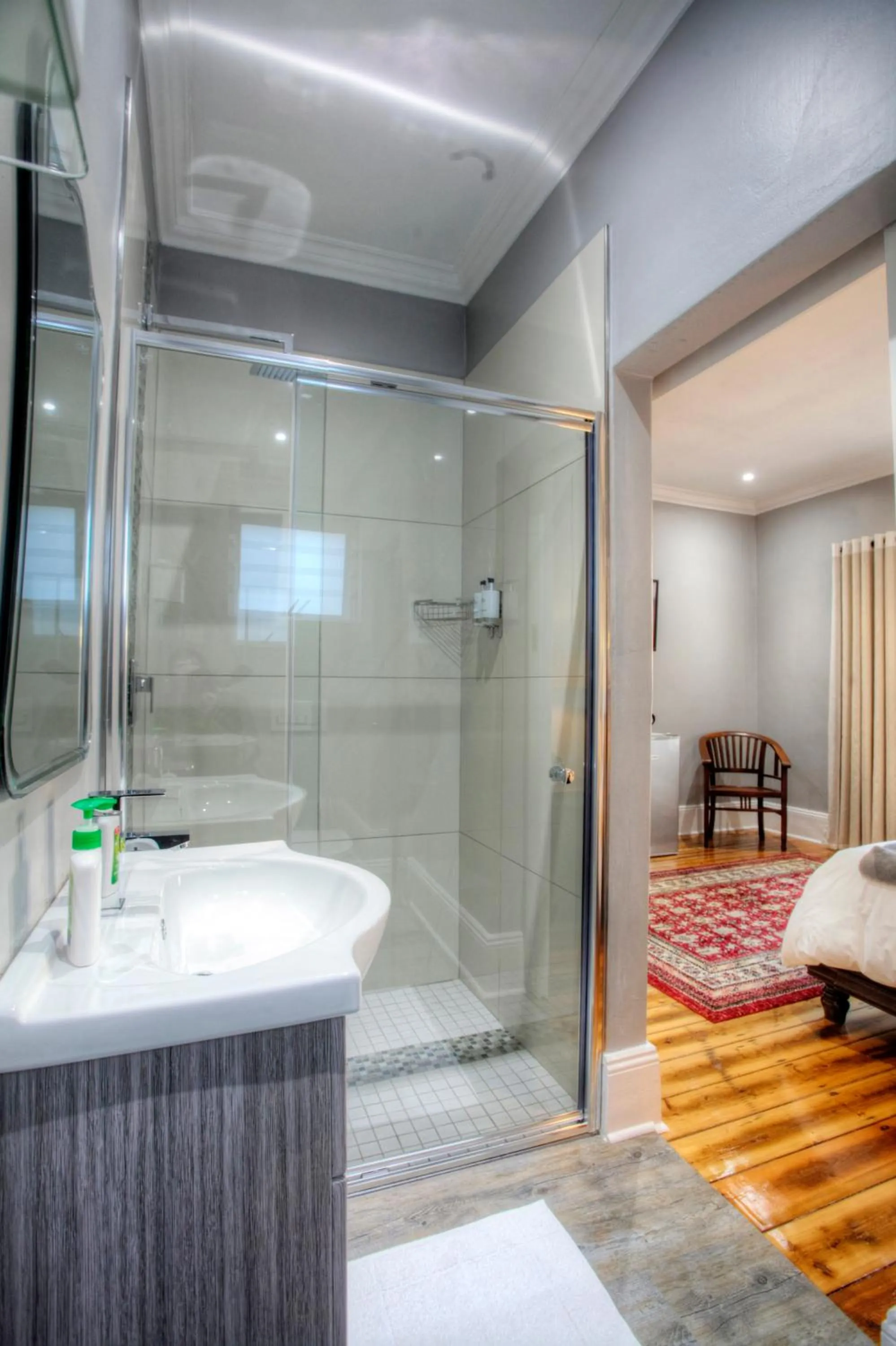 Shower in 23 On Glen Guest House