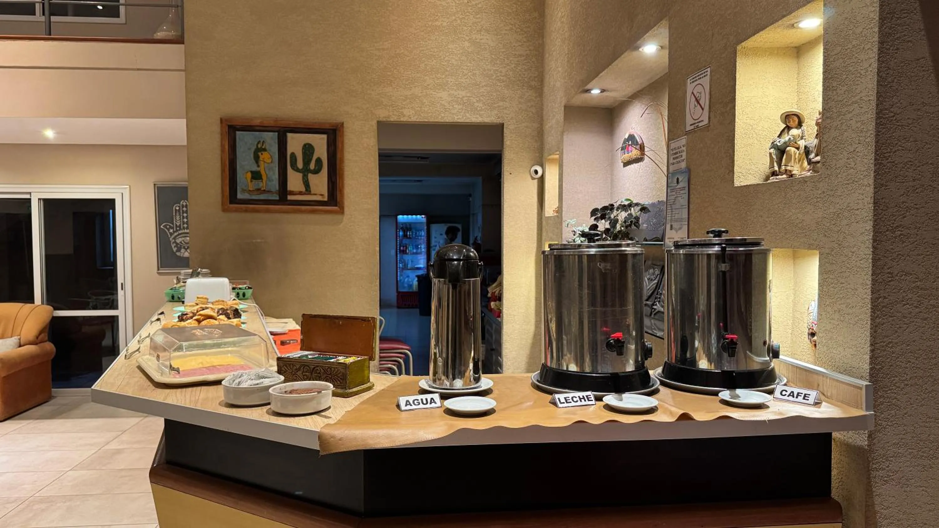 Breakfast in Wilson Hotel