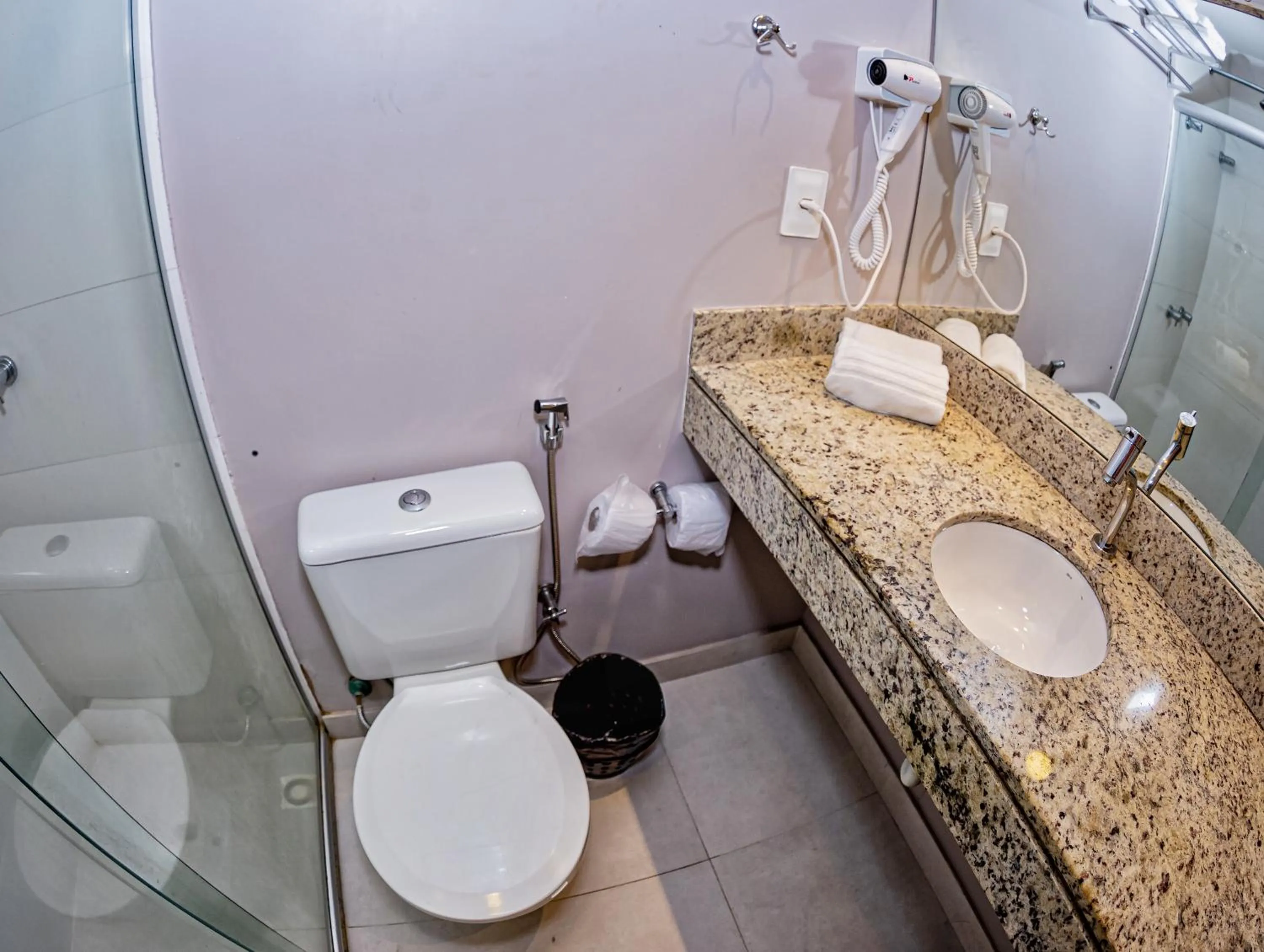 Shower in B Hotel Salvador