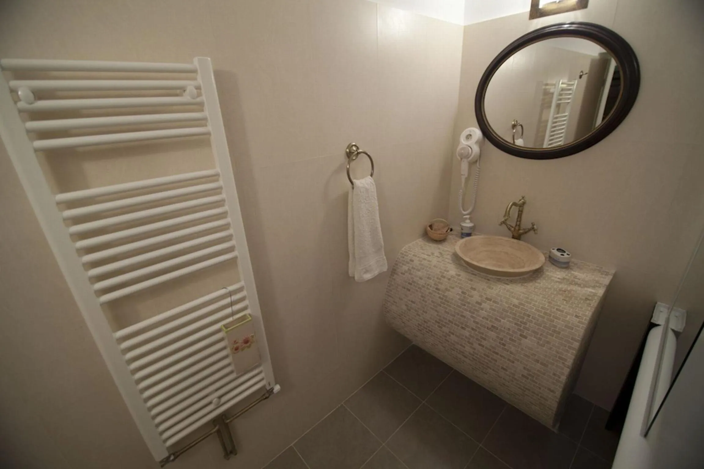 Bathroom, Bed in Casa Albert Boutique & Restaurant