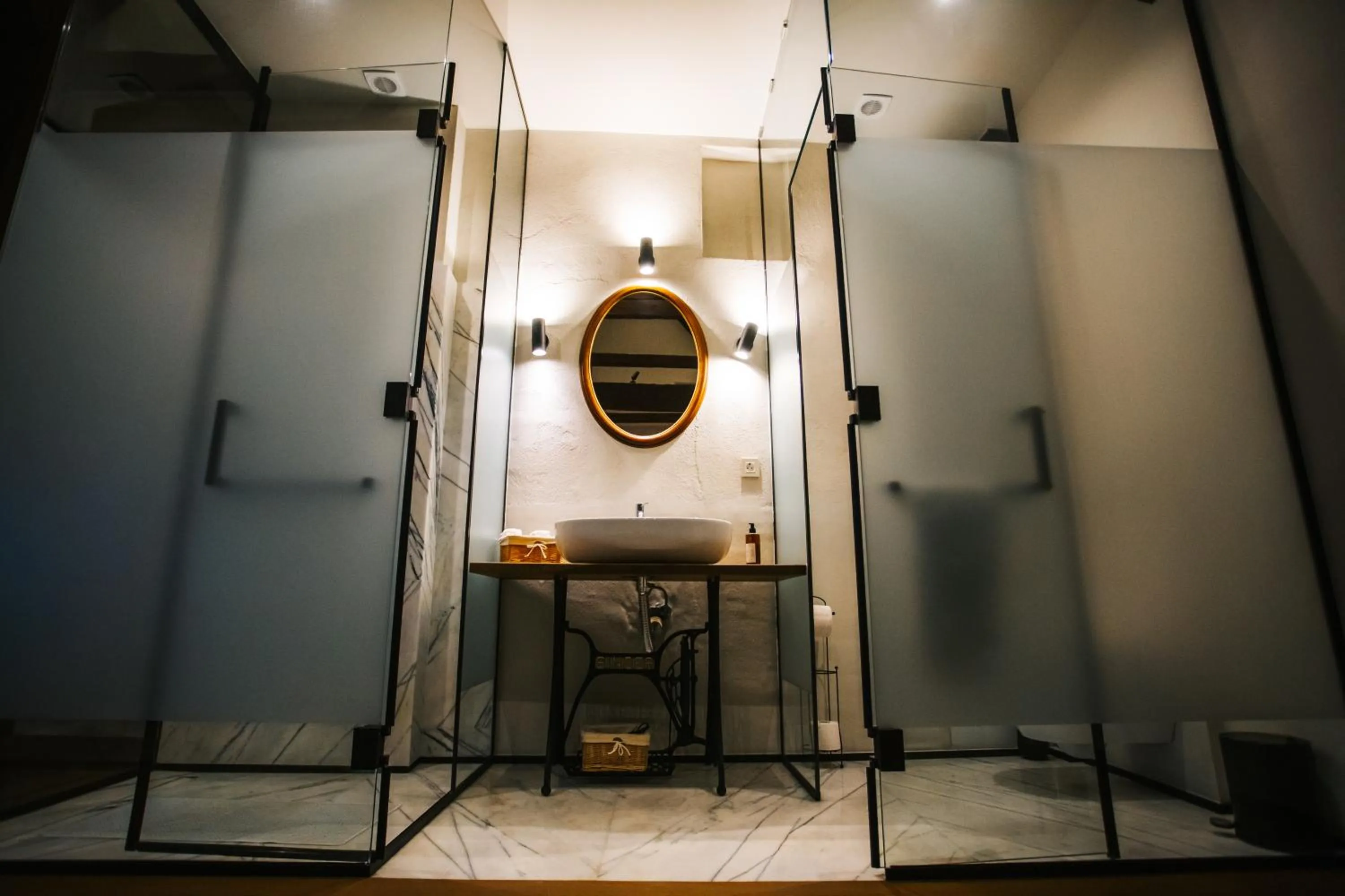 Casa Albert Boutique & Restaurant