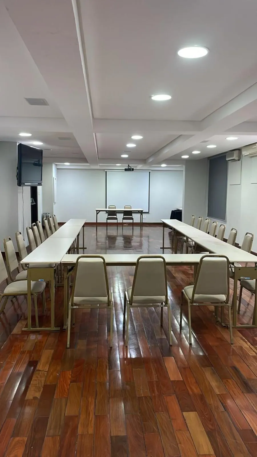 Meeting/conference room in B&B HOTEL Uberlândia