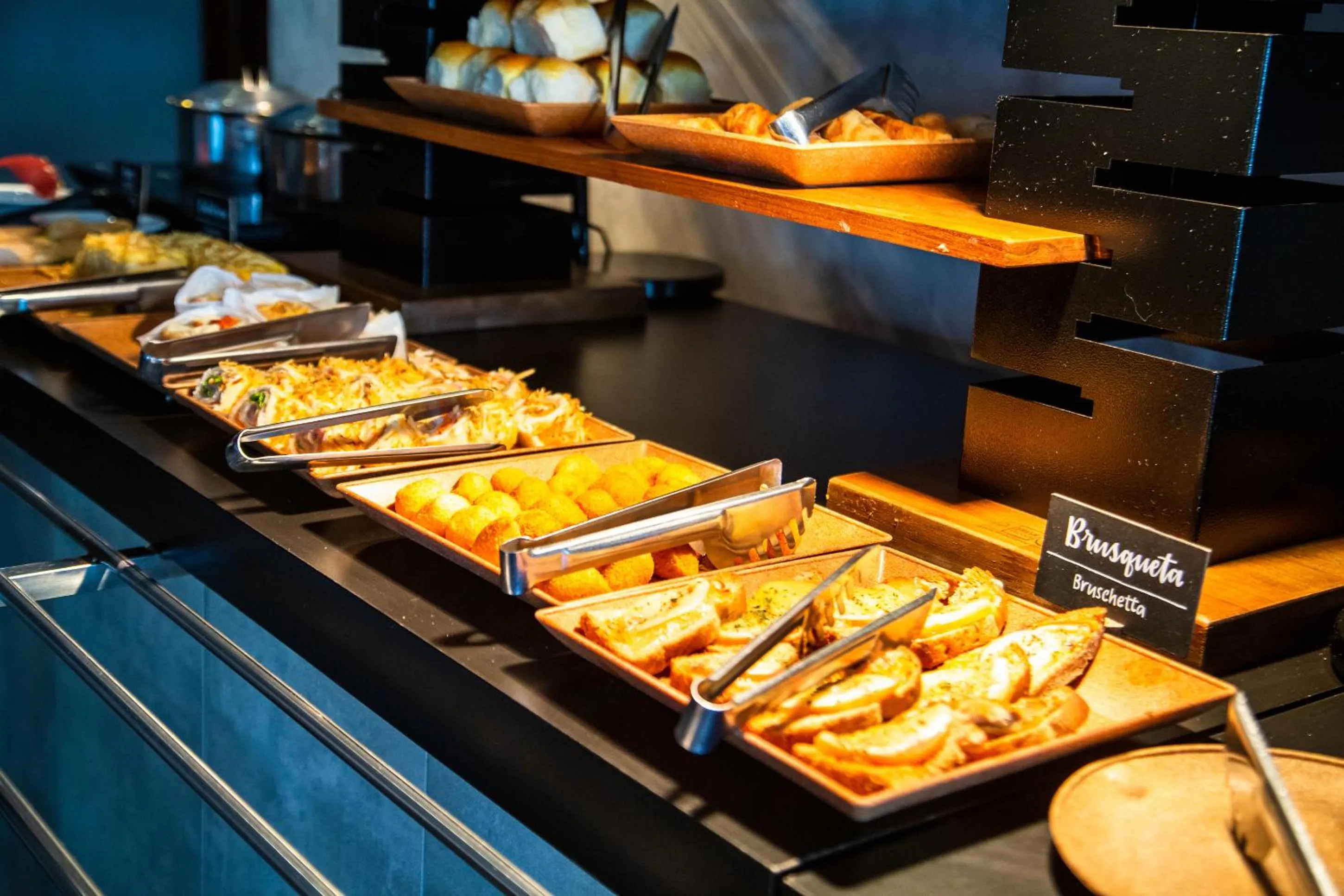 Buffet breakfast in B&B HOTEL Uberlândia