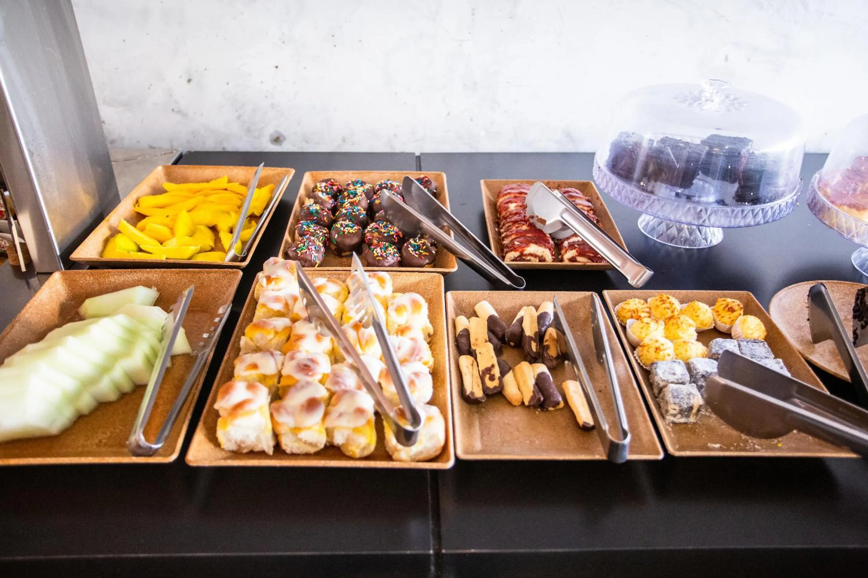 Buffet breakfast in B&B HOTEL Uberlândia