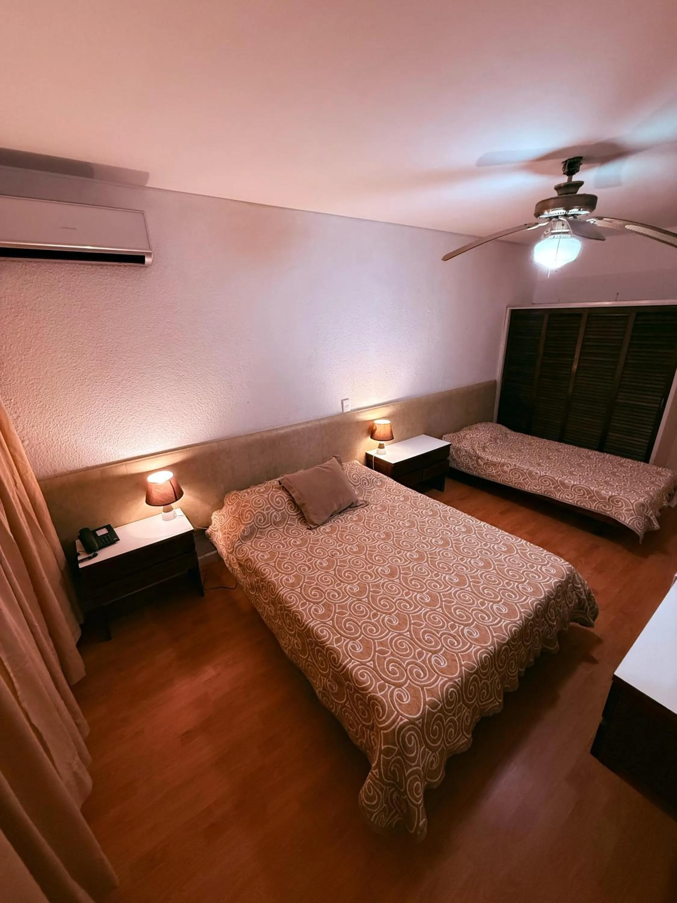 Bed in Punta del Este Shelton Hotel