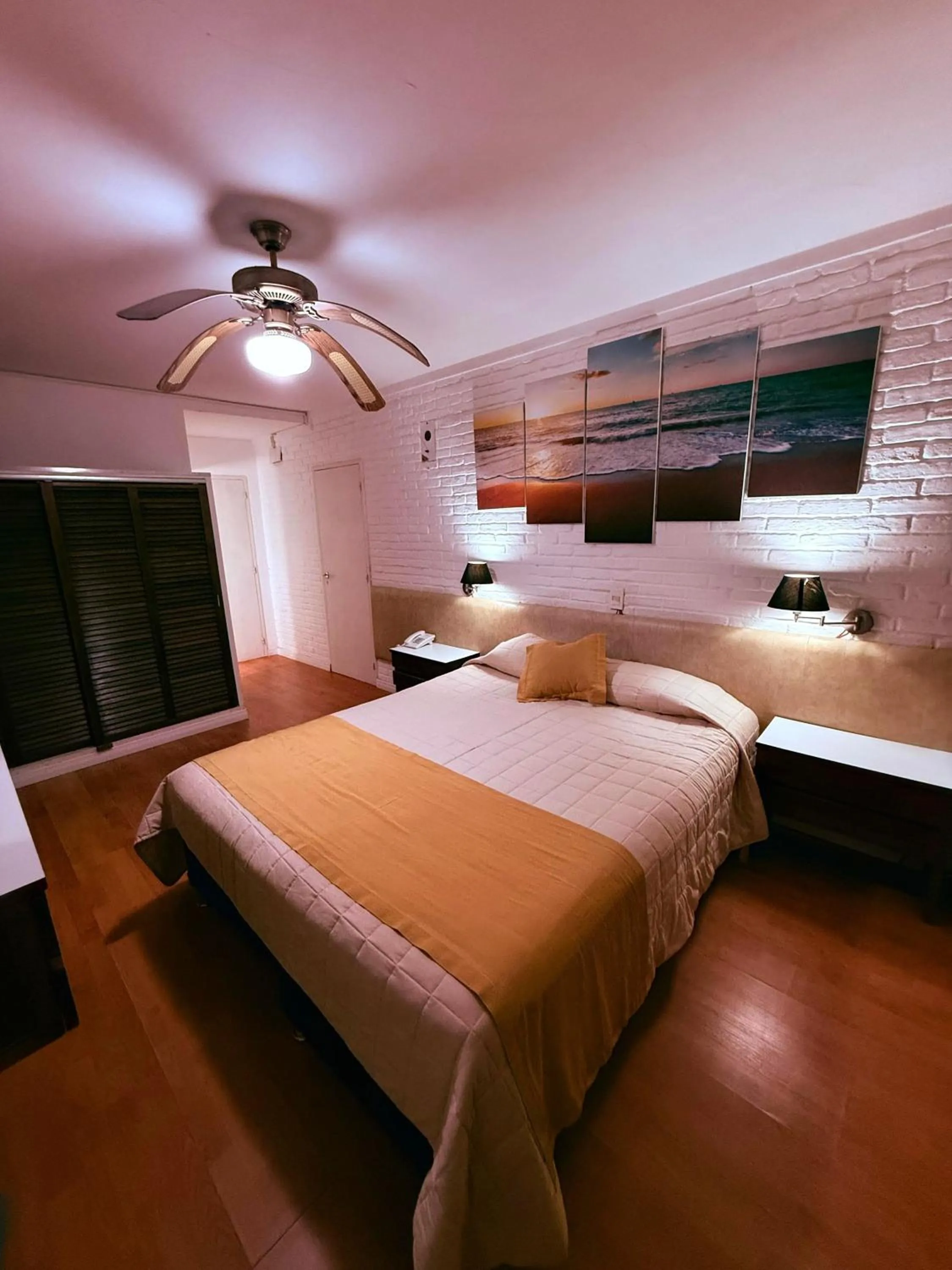 Bed in Punta del Este Shelton Hotel