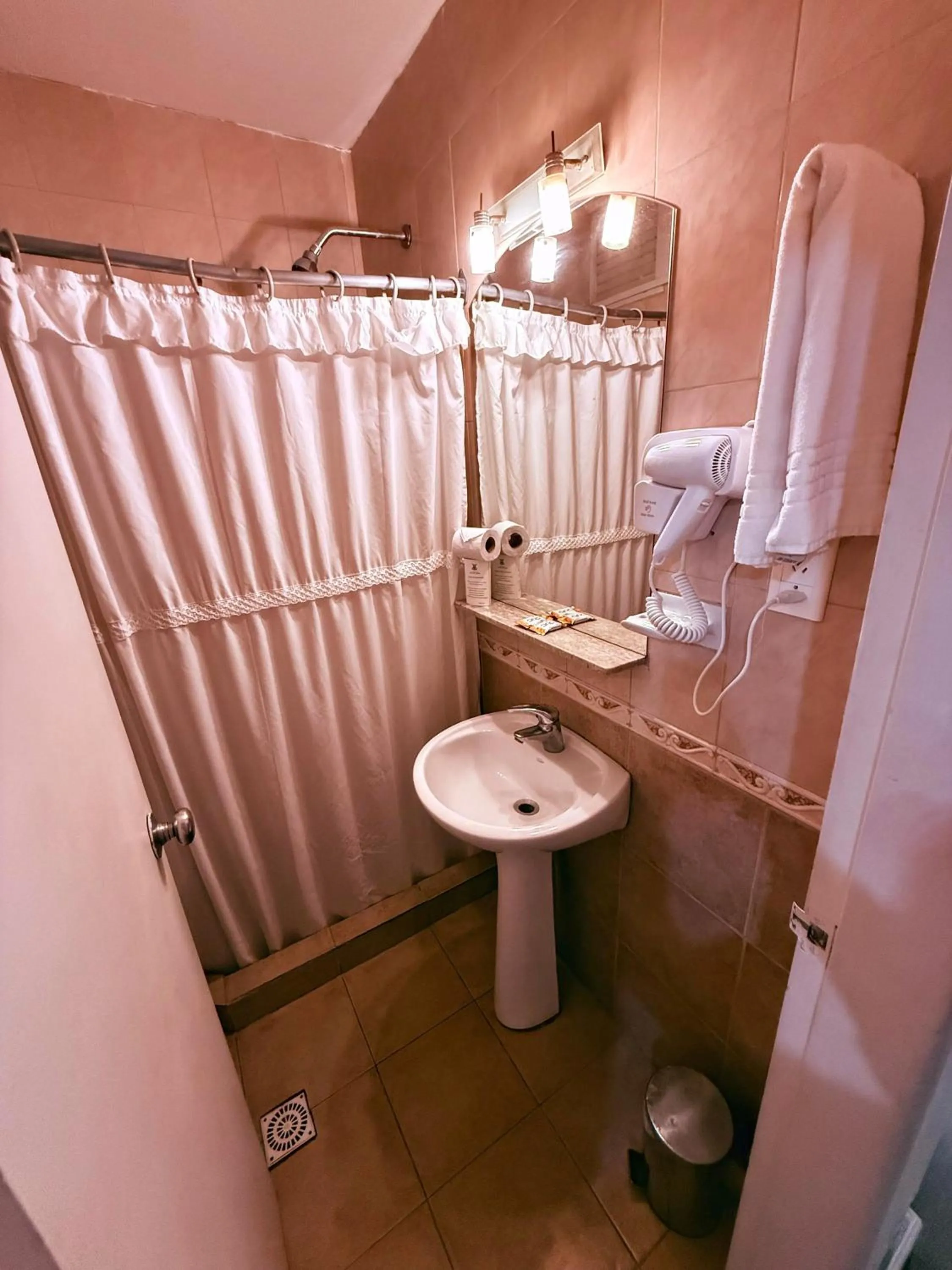 Shower in Punta del Este Shelton Hotel