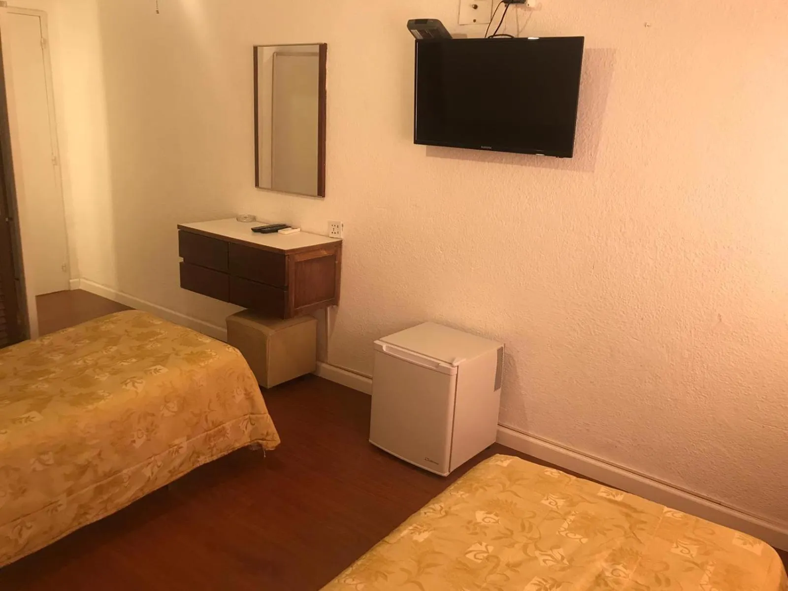 Bedroom, Bed in Punta del Este Shelton Hotel