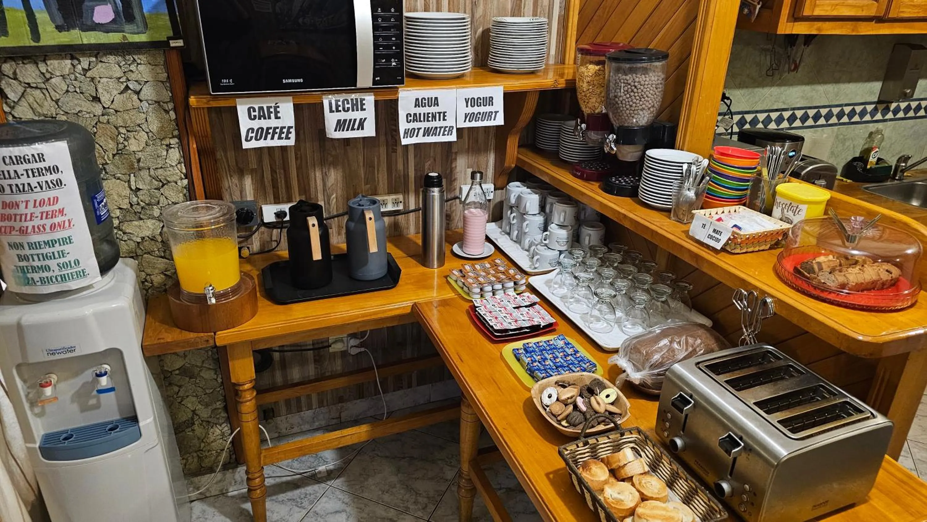 Breakfast in Hosteria Chalp