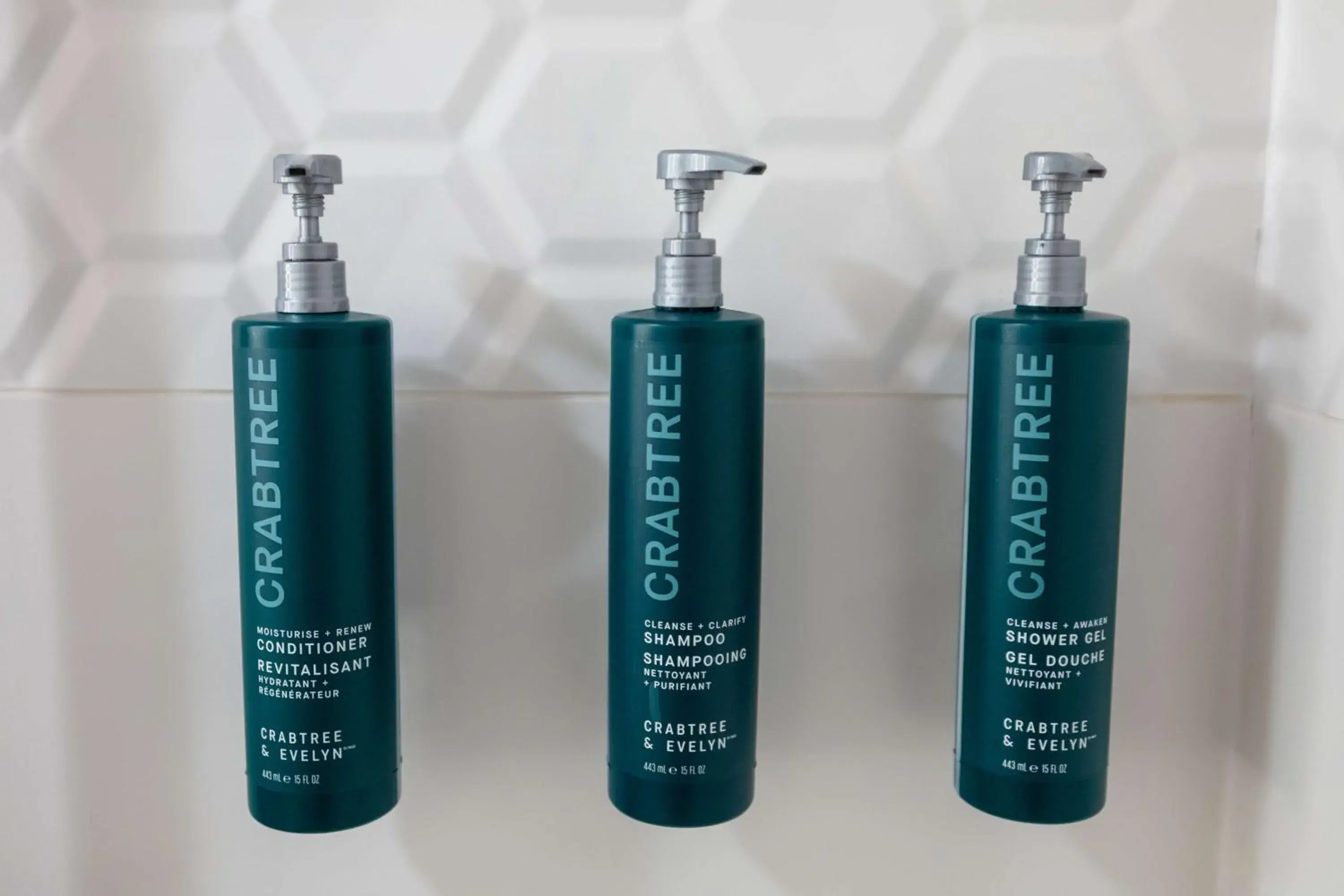 Junior King Suite with Seating Area in DoubleTree by Hilton Tinton Falls-Eatontown Junior King Suite with Seating Area in DoubleTree by Hilton Tinton Falls-Eatontown