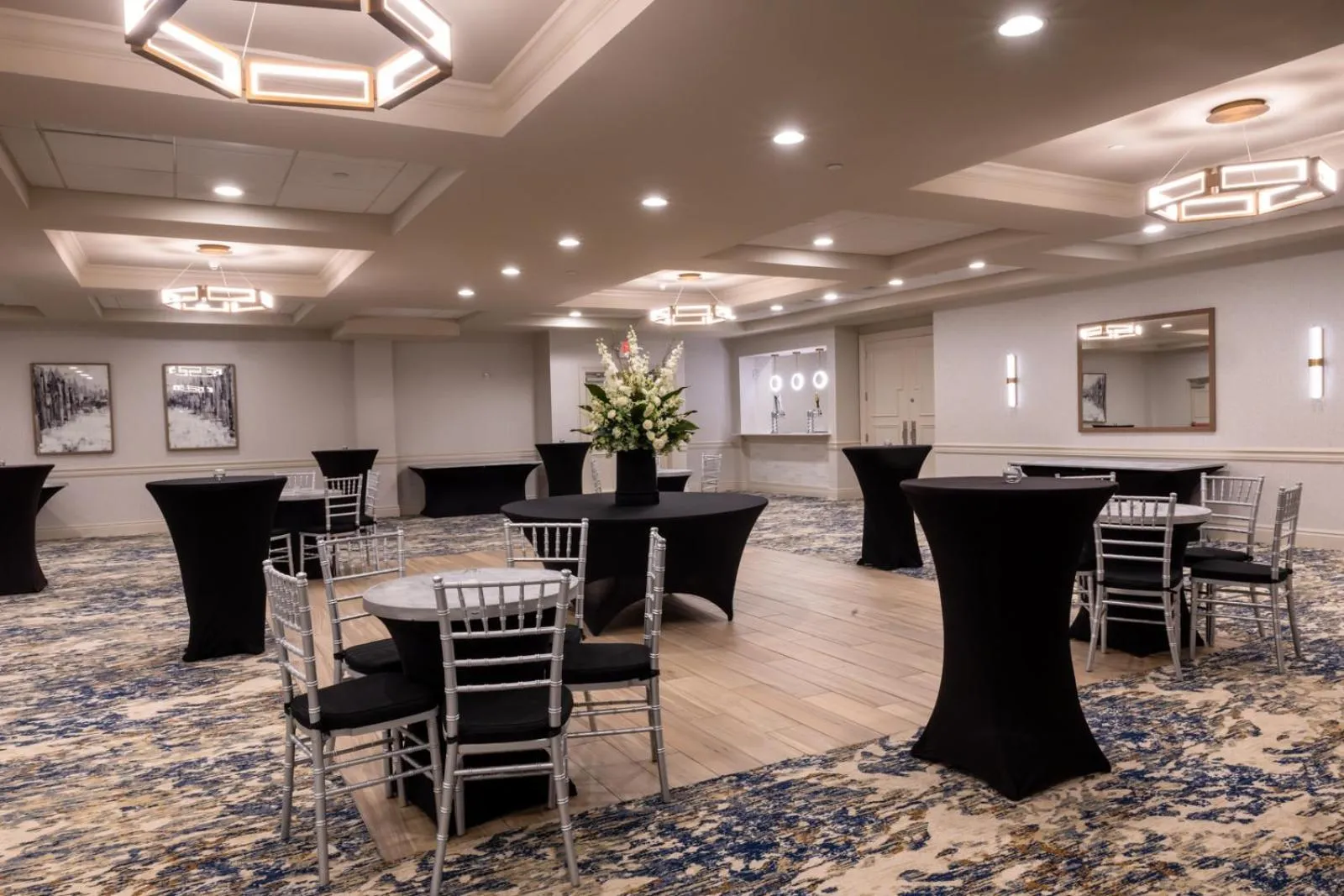 Meeting/conference room in DoubleTree by Hilton Tinton Falls-Eatontown