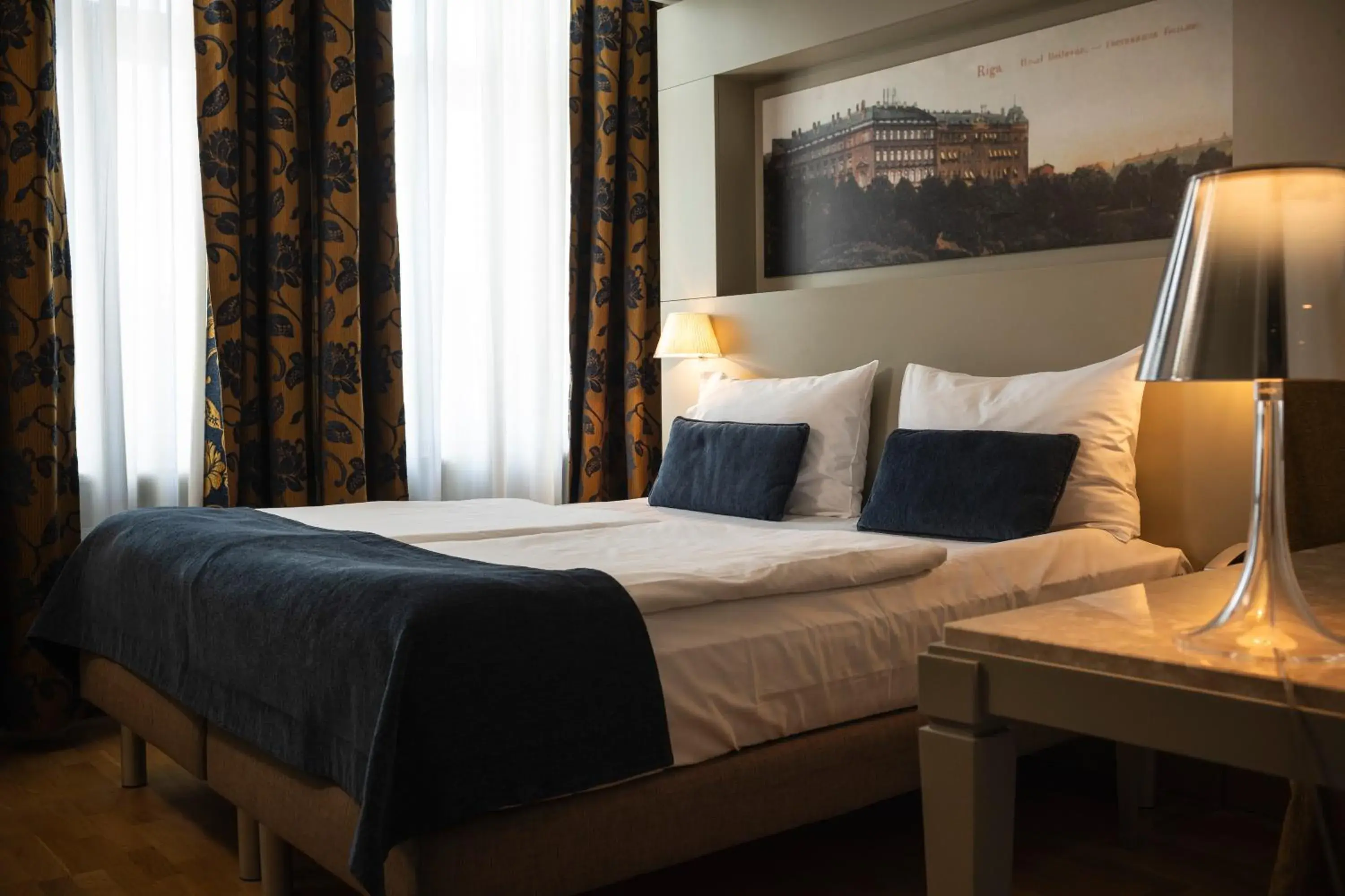 Standard Double Room in Opera Hotel Standard Double Room in Opera Hotel