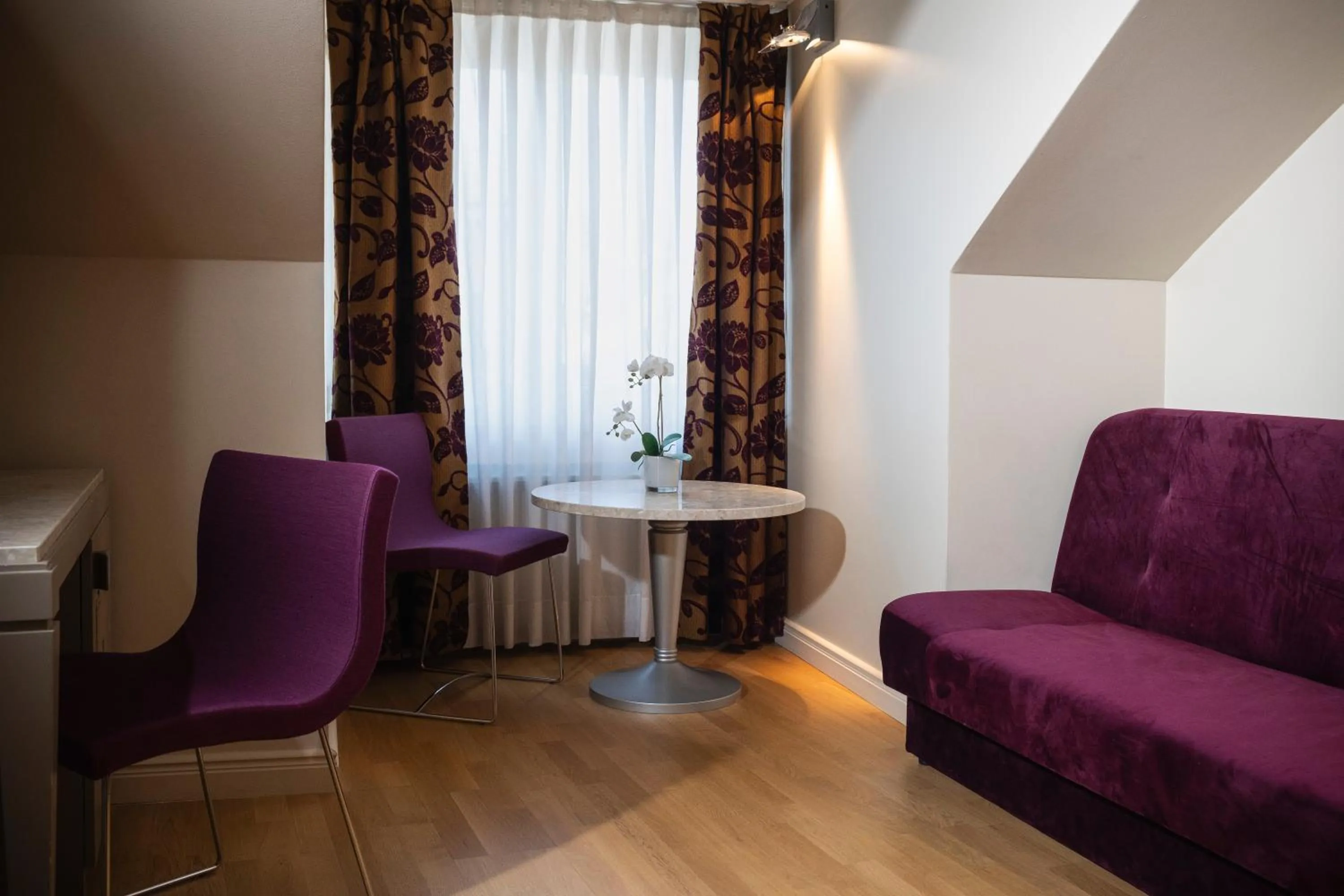 Seating area in Opera Hotel