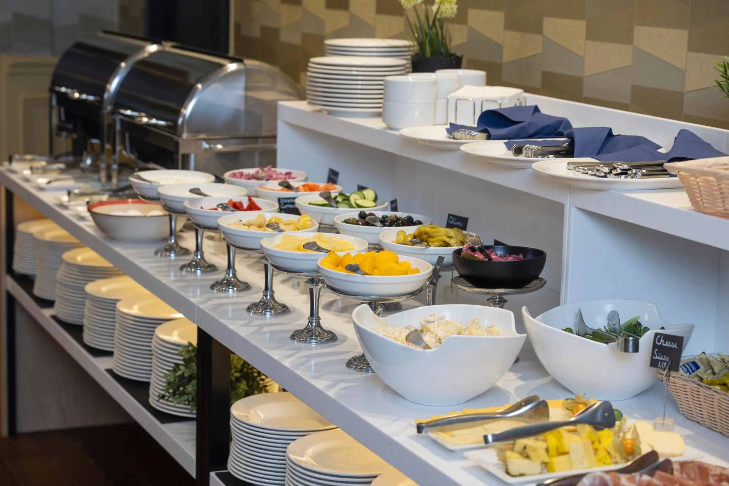Buffet breakfast in Opera Hotel