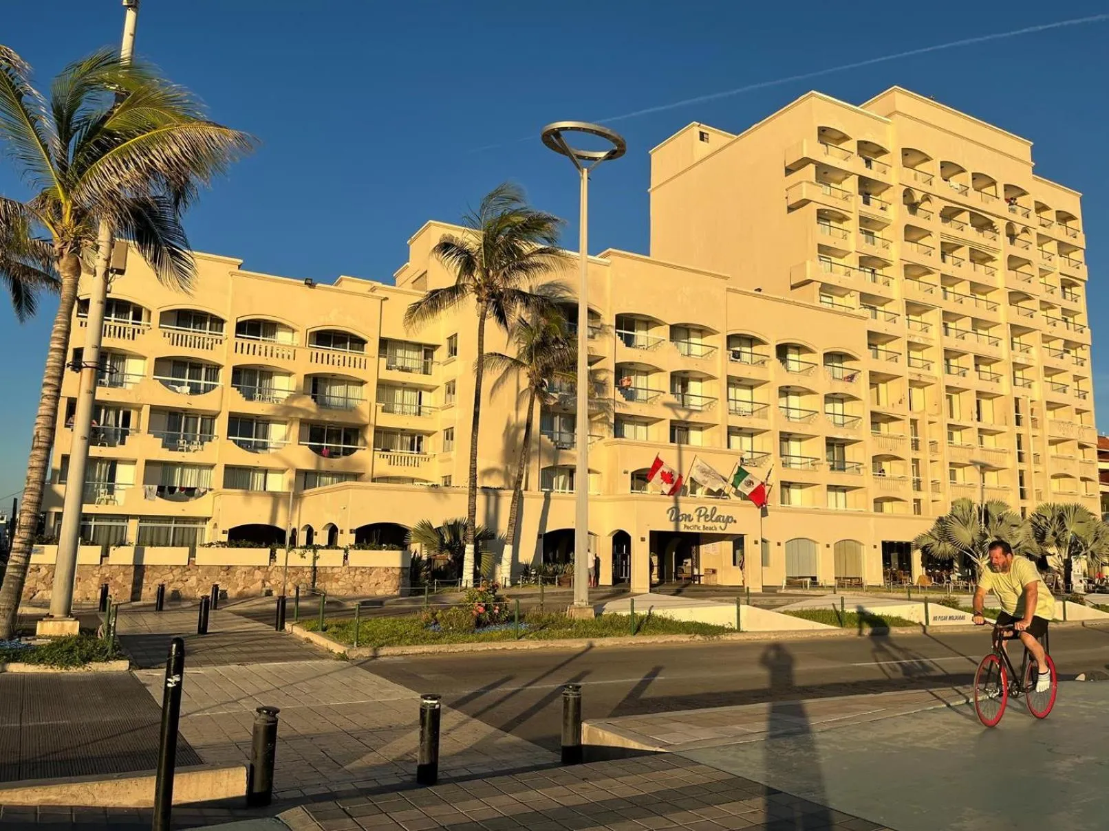 Property building in Don Pelayo Pacific Beach