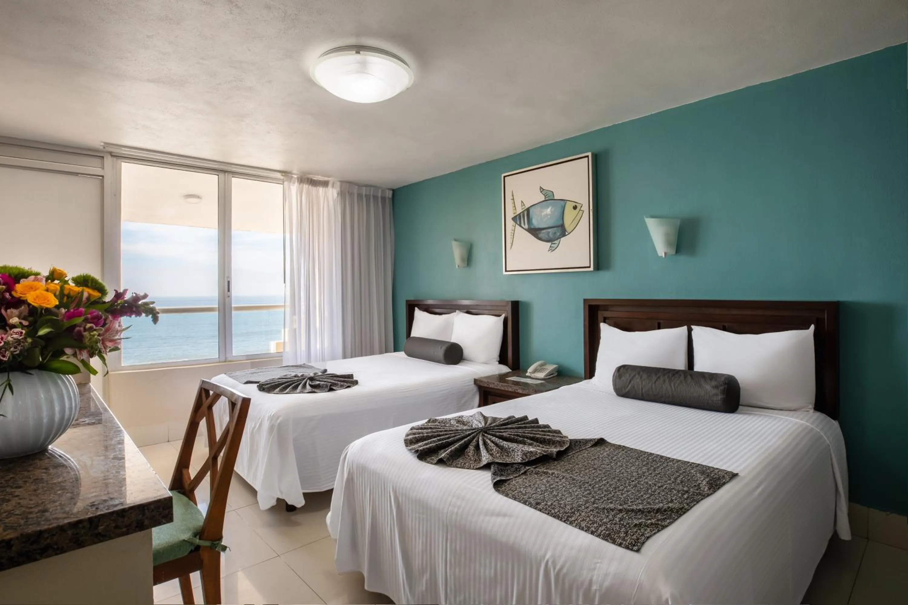 Photo of the whole room, Bed in Don Pelayo Pacific Beach