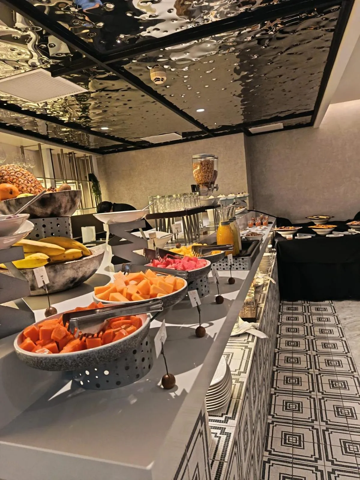 Buffet breakfast in Le Parc Hotel, Beyond Stars