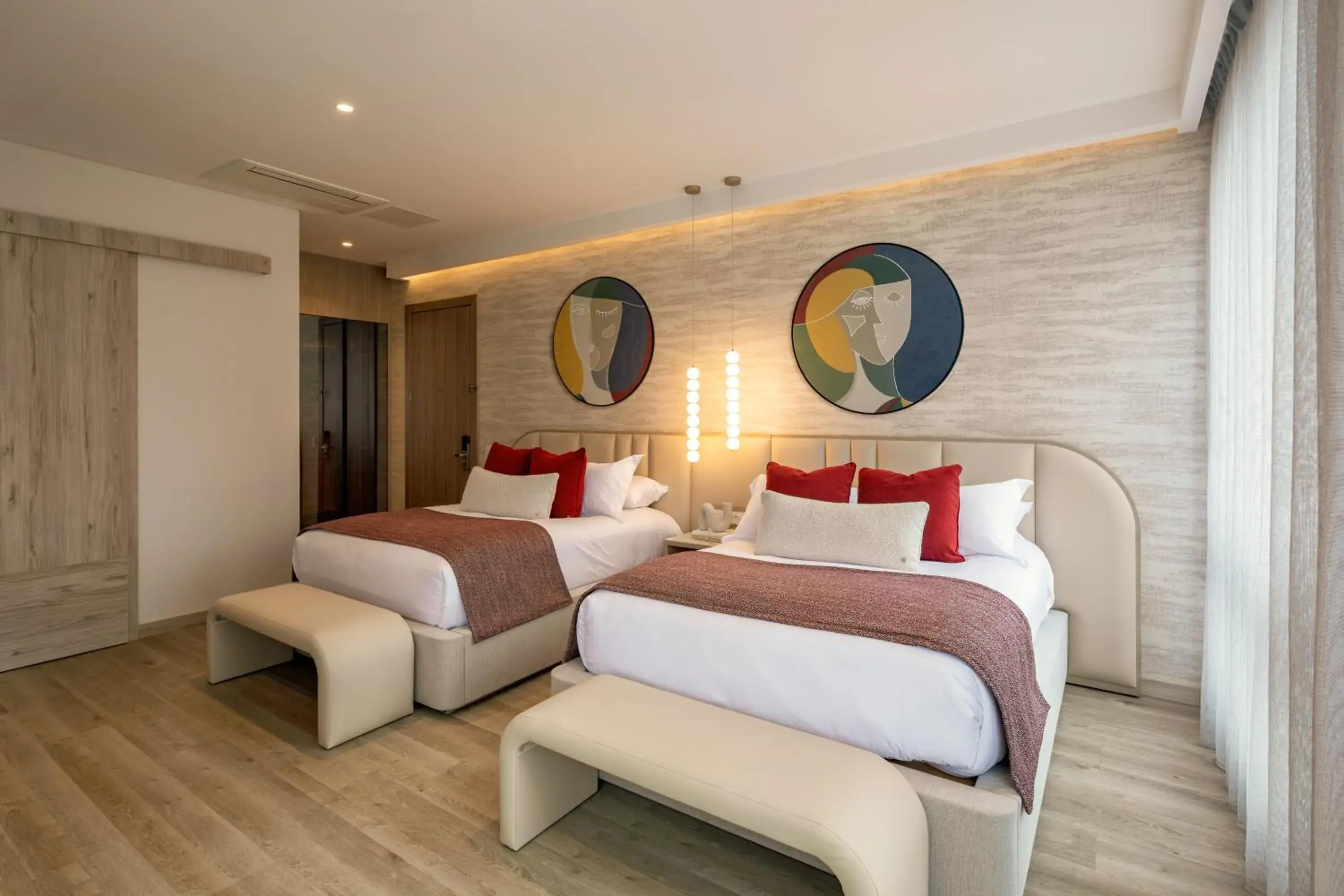 Superior Double or Twin Room in Le Parc Hotel, Beyond Stars Superior Double or Twin Room in Le Parc Hotel, Beyond Stars