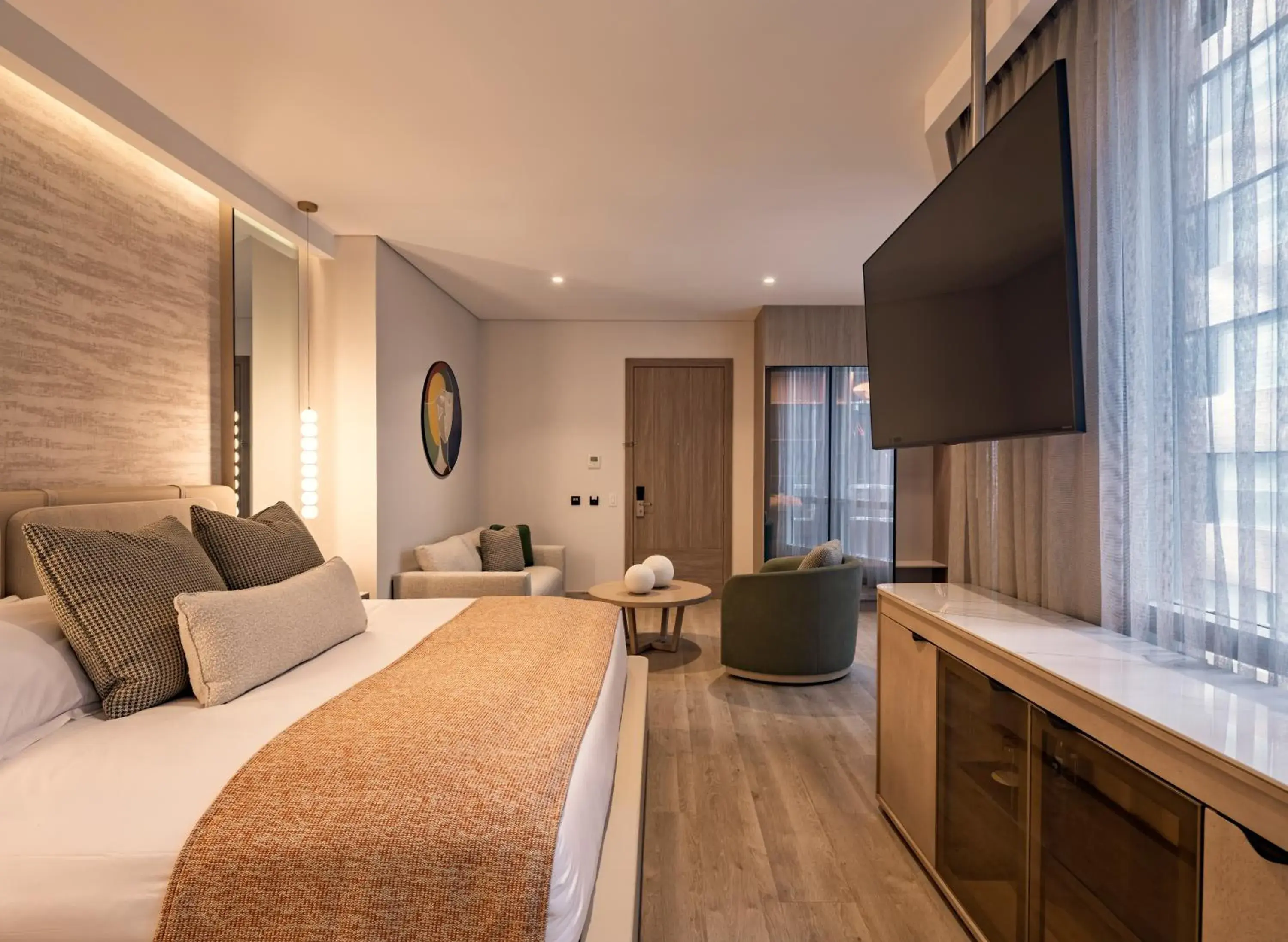 Business Suite in Le Parc Hotel, Beyond Stars Business Suite in Le Parc Hotel, Beyond Stars