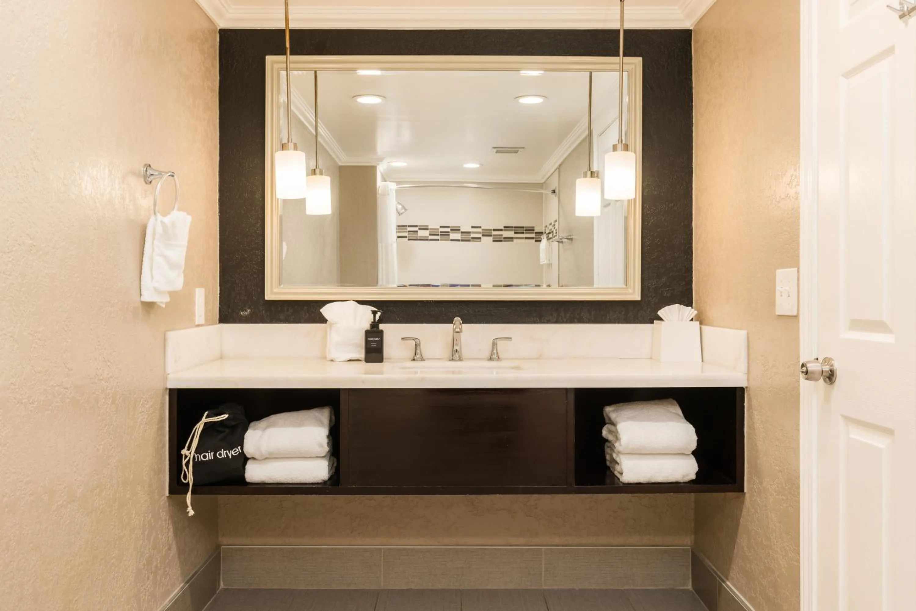 Bathroom in Inn at Highway 1