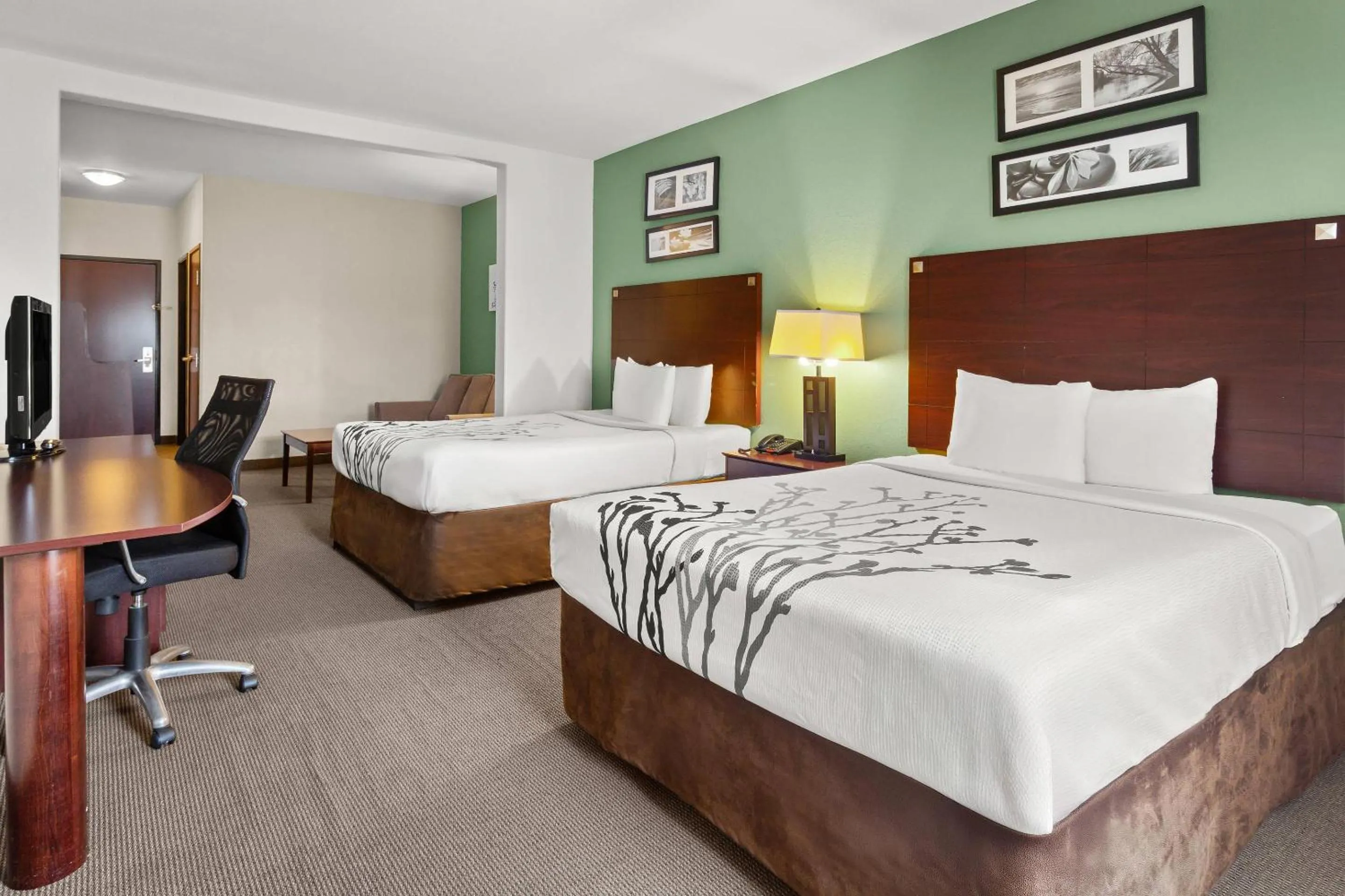 Bed in Sleep Inn & Suites Bush Intercontinental - IAH East