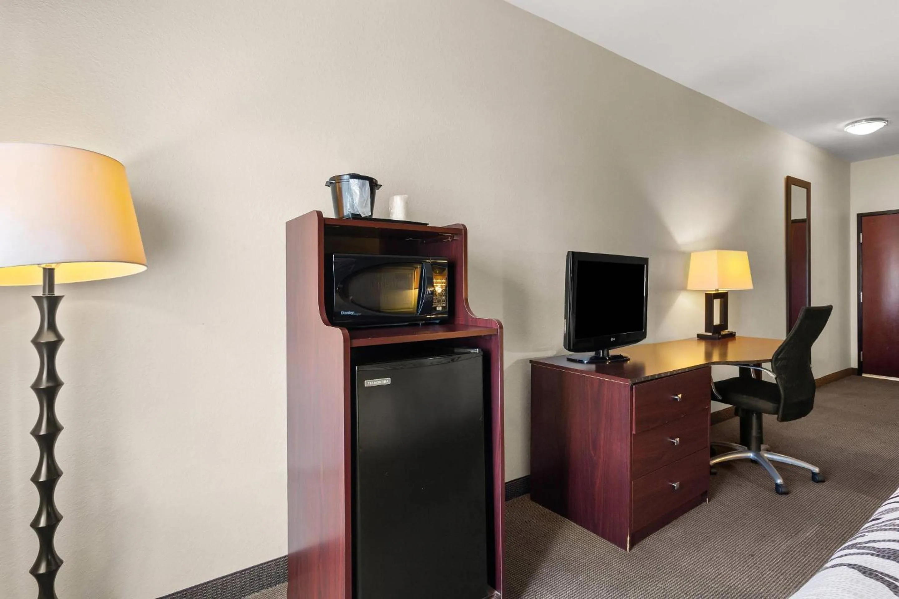 Bedroom, Bed in Sleep Inn & Suites Bush Intercontinental - IAH East