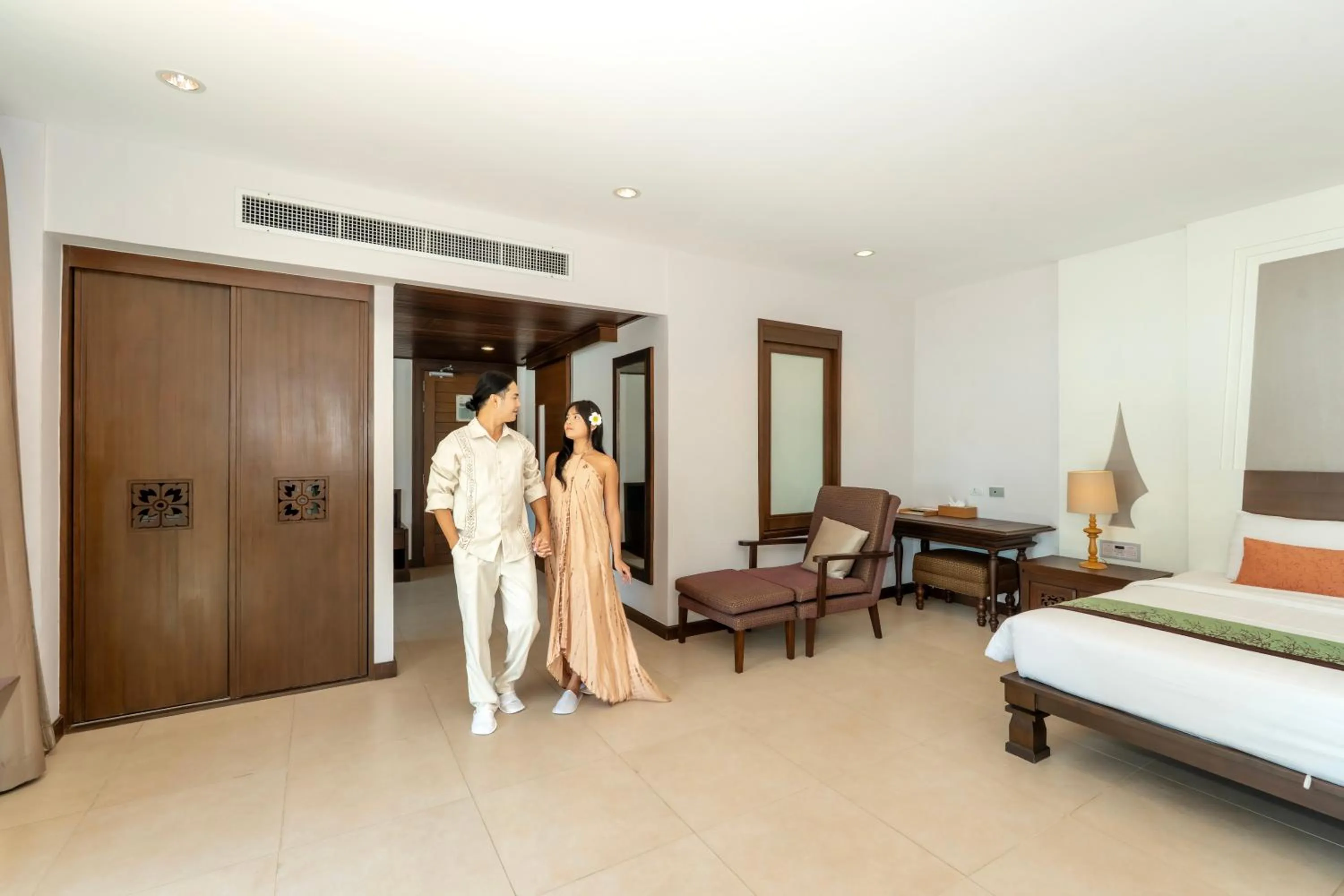 Area and facilities, Bed in The Heritage Pattaya Beachfront Resort