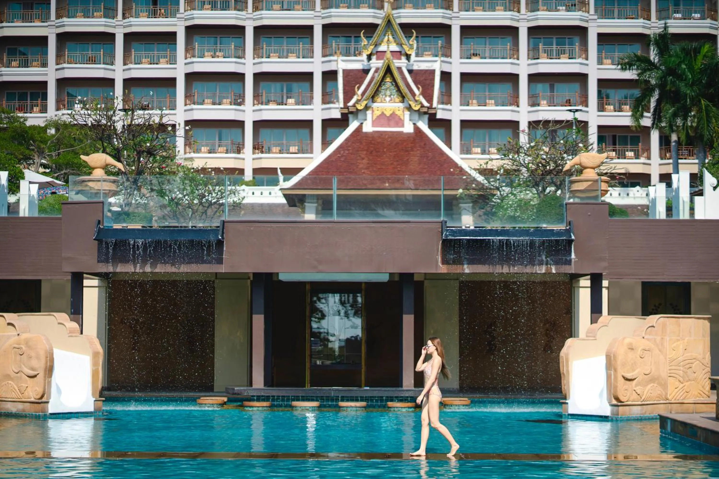 Lounge or bar in The Heritage Pattaya Beachfront Resort