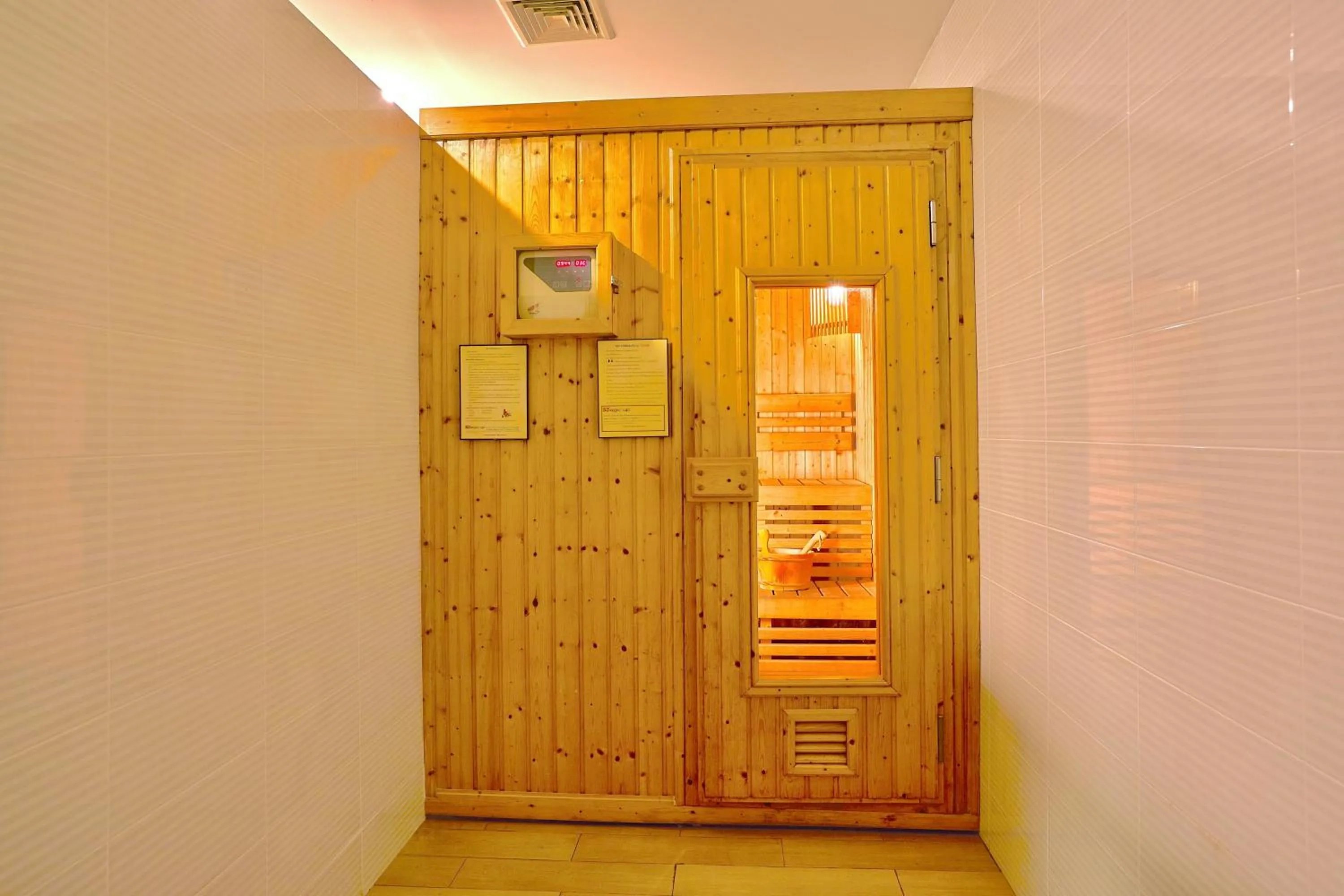 Sauna in The Heritage Pattaya Beachfront Resort