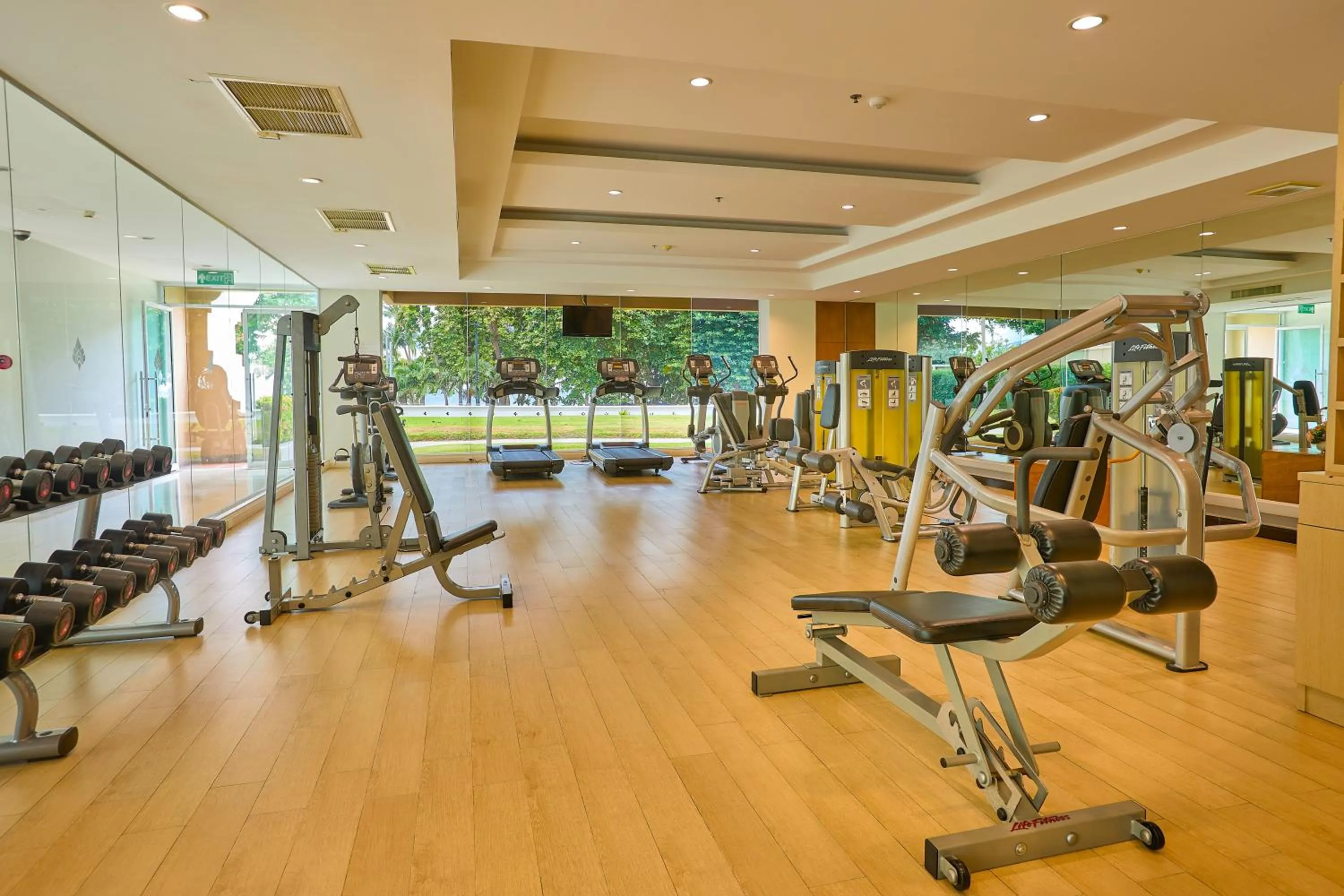 Fitness centre/facilities in The Heritage Pattaya Beachfront Resort