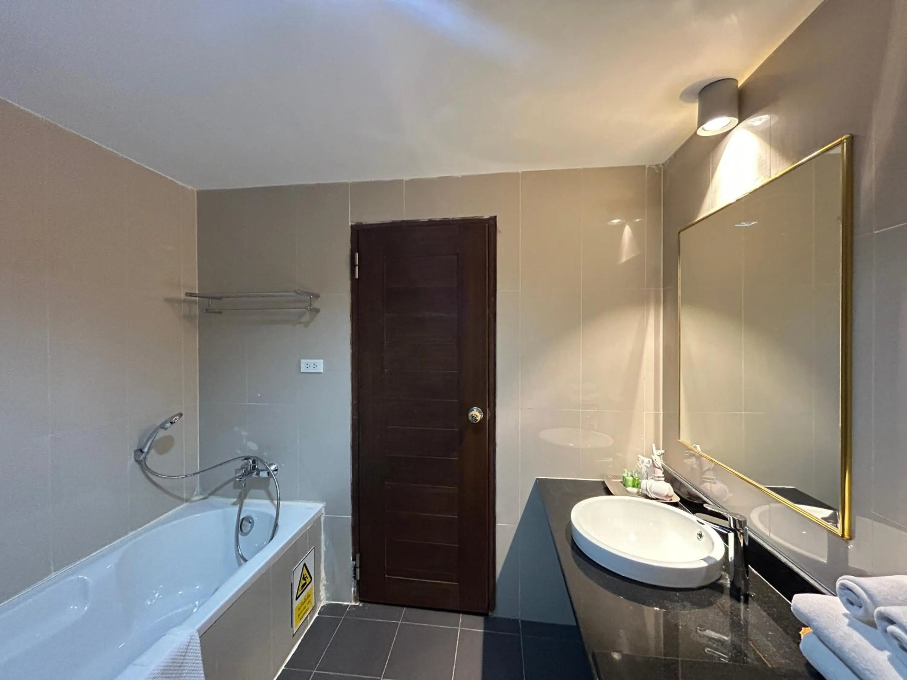 Toilet in Teak Garden Resort, Chiang Rai