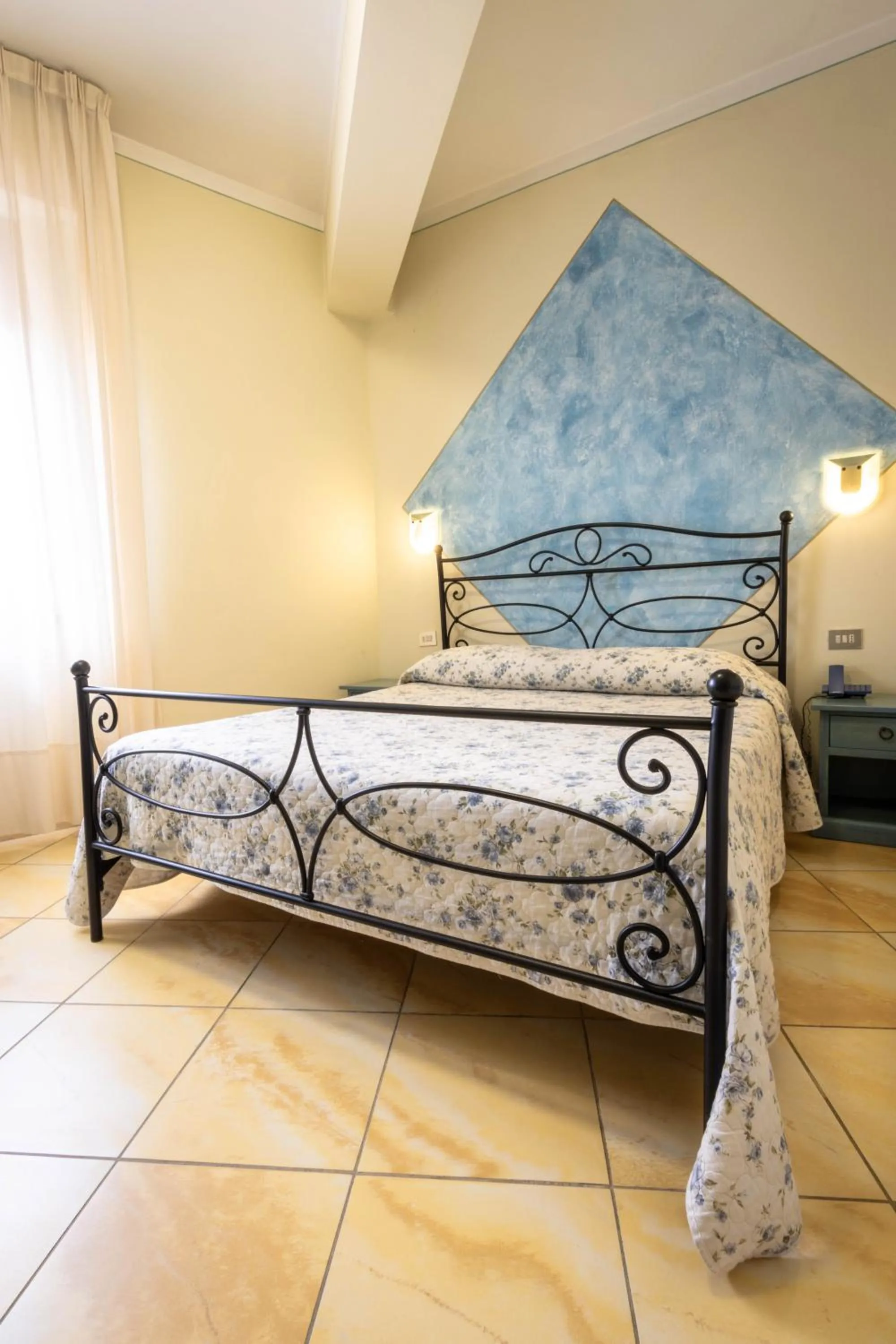 Bedroom, Bed in Hotel Ismaele