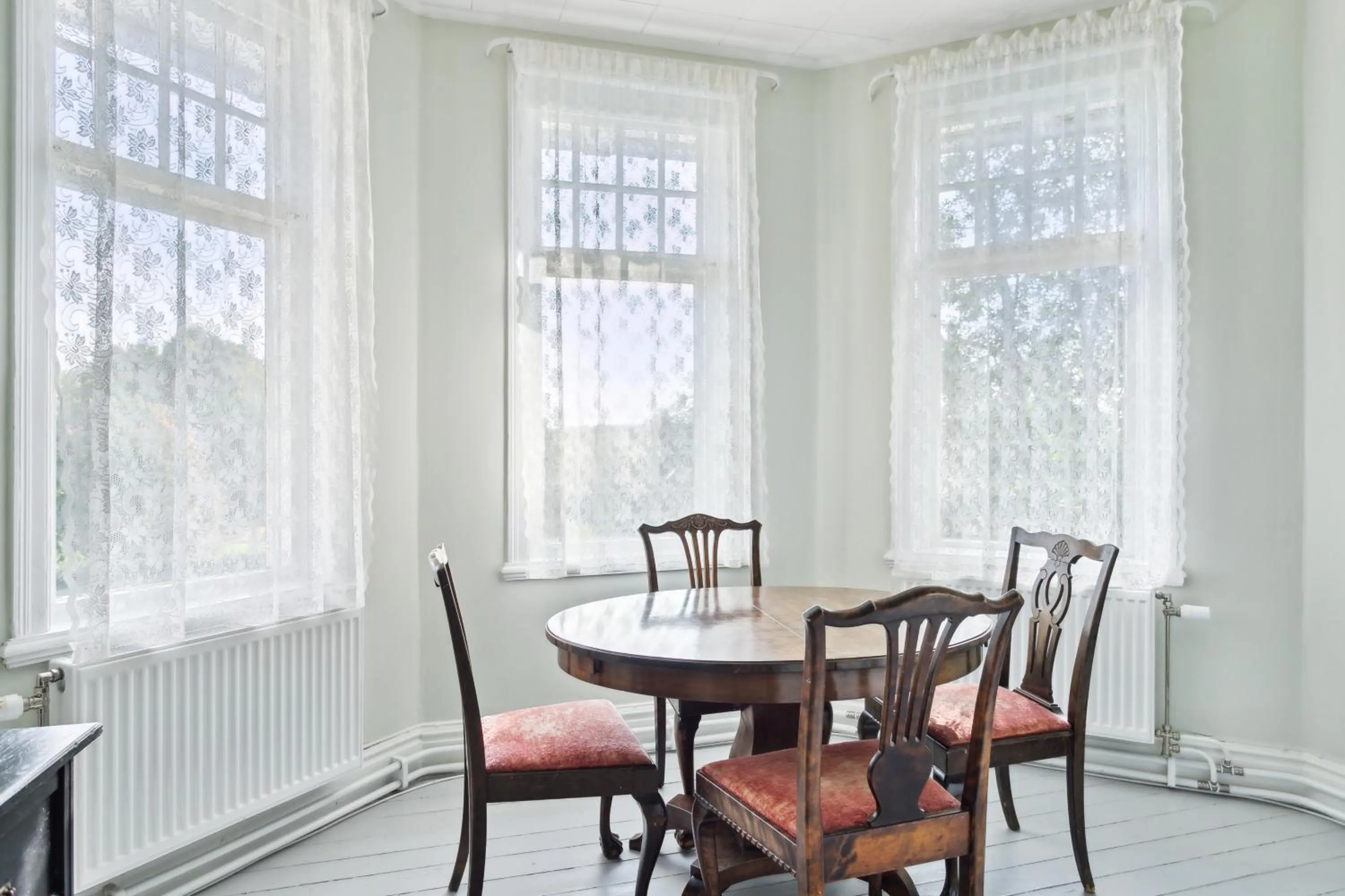 Dining area in STF Villa Söderåsen B&B